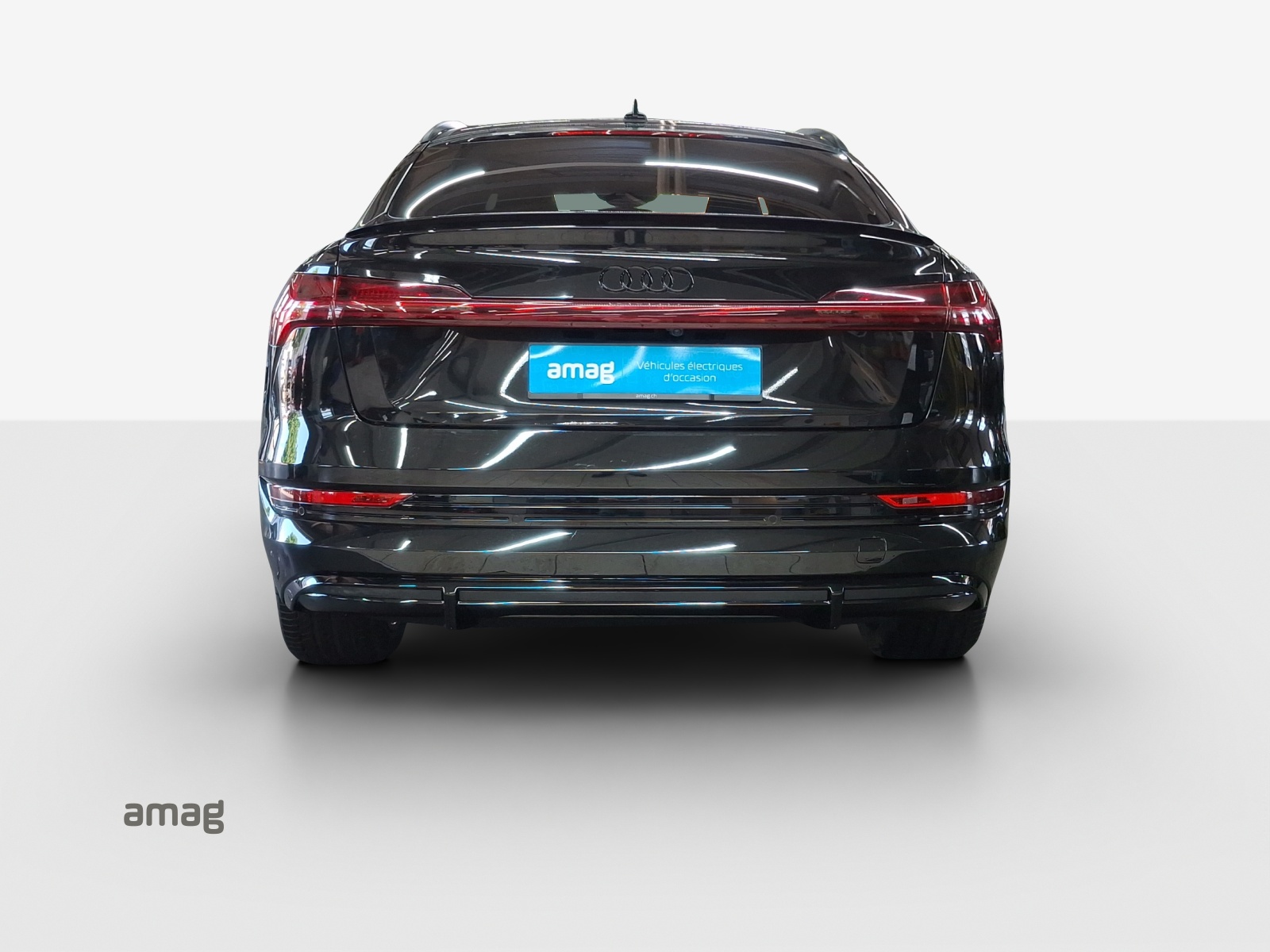 AUDI e-tron 55 Sportback S Line Black Edition quattro-image-4