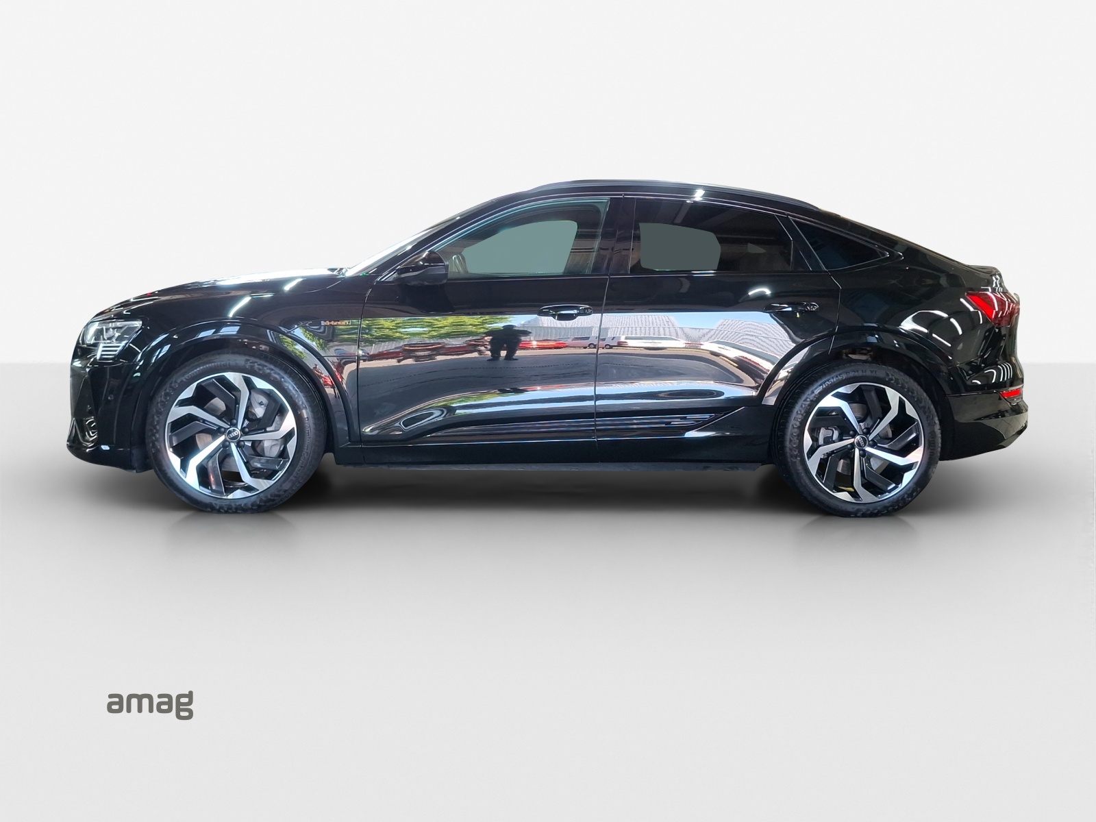 AUDI e-tron 55 Sportback S Line Black Edition quattro-image-1