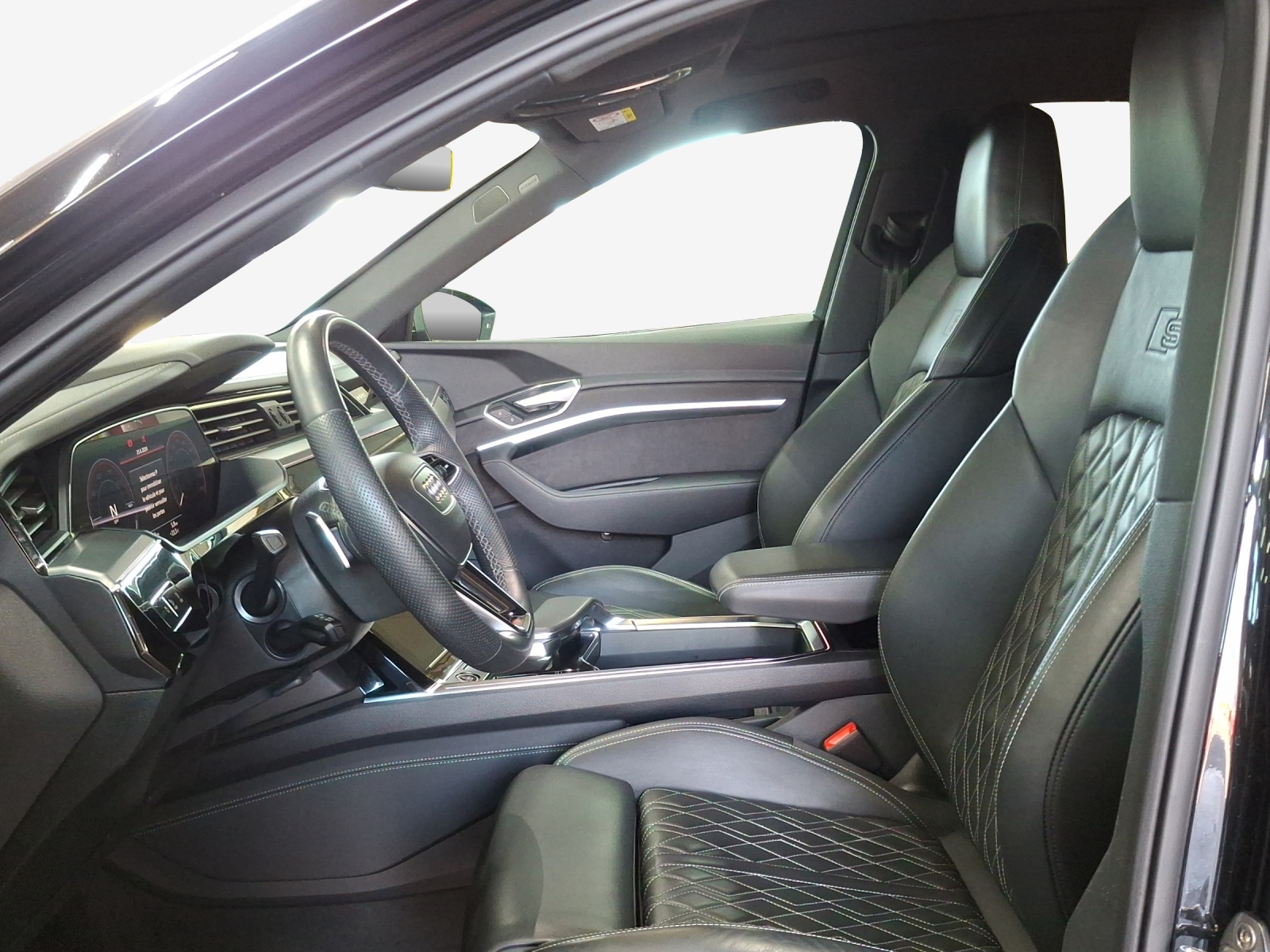 AUDI e-tron 55 Sportback S Line Black Edition quattro-image-8