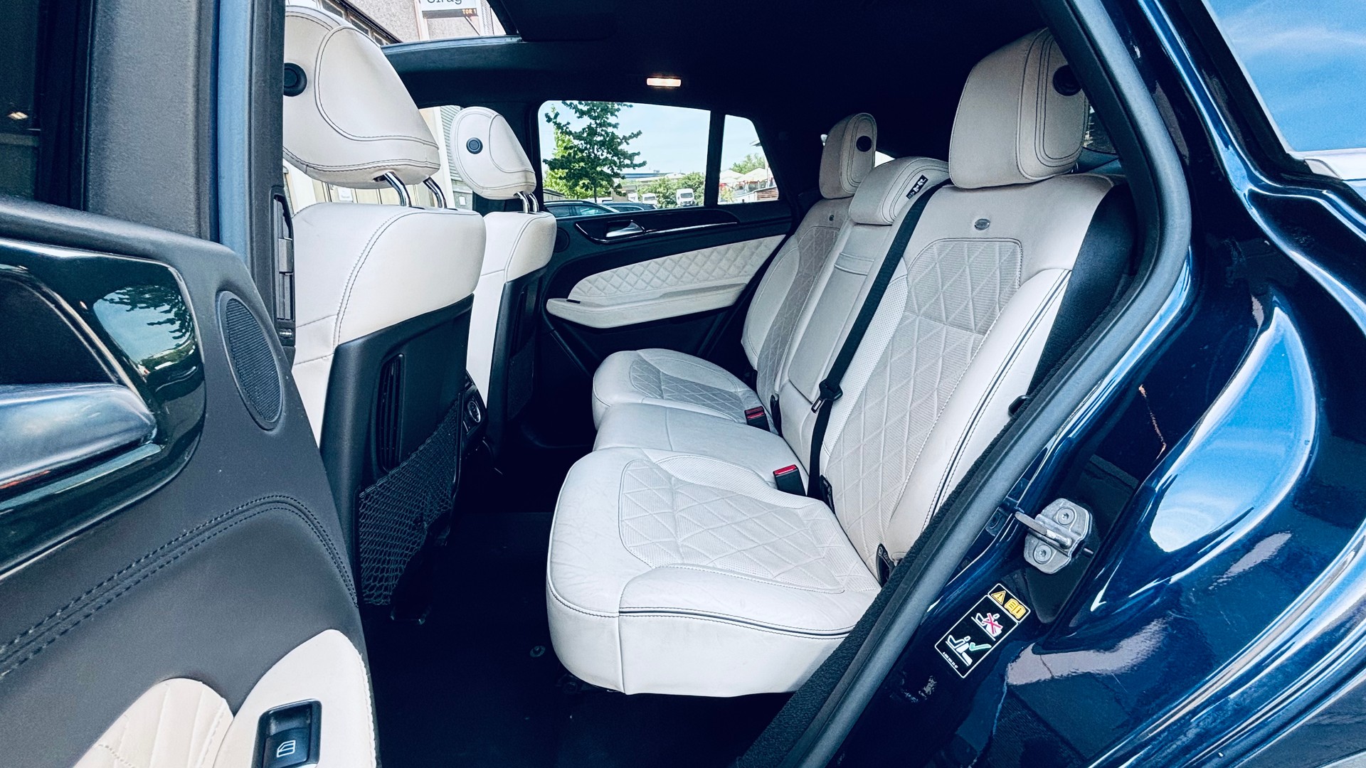 MERCEDES-BENZ GLE Coupé 350 d OrangeArt Edition 4Matic 9G-Tronic-image-10
