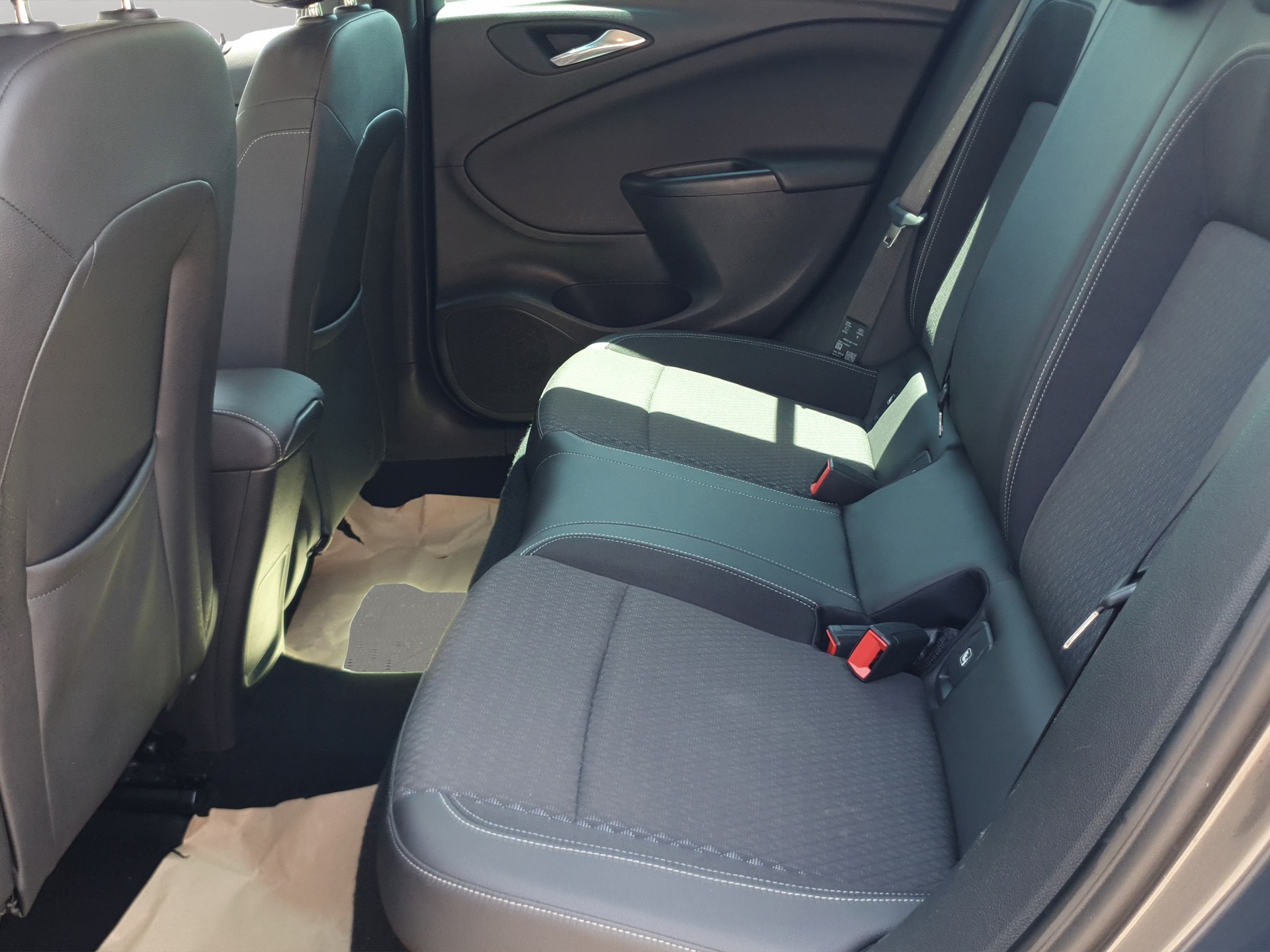 OPEL Astra 1.4i Turbo Excellence-image-14