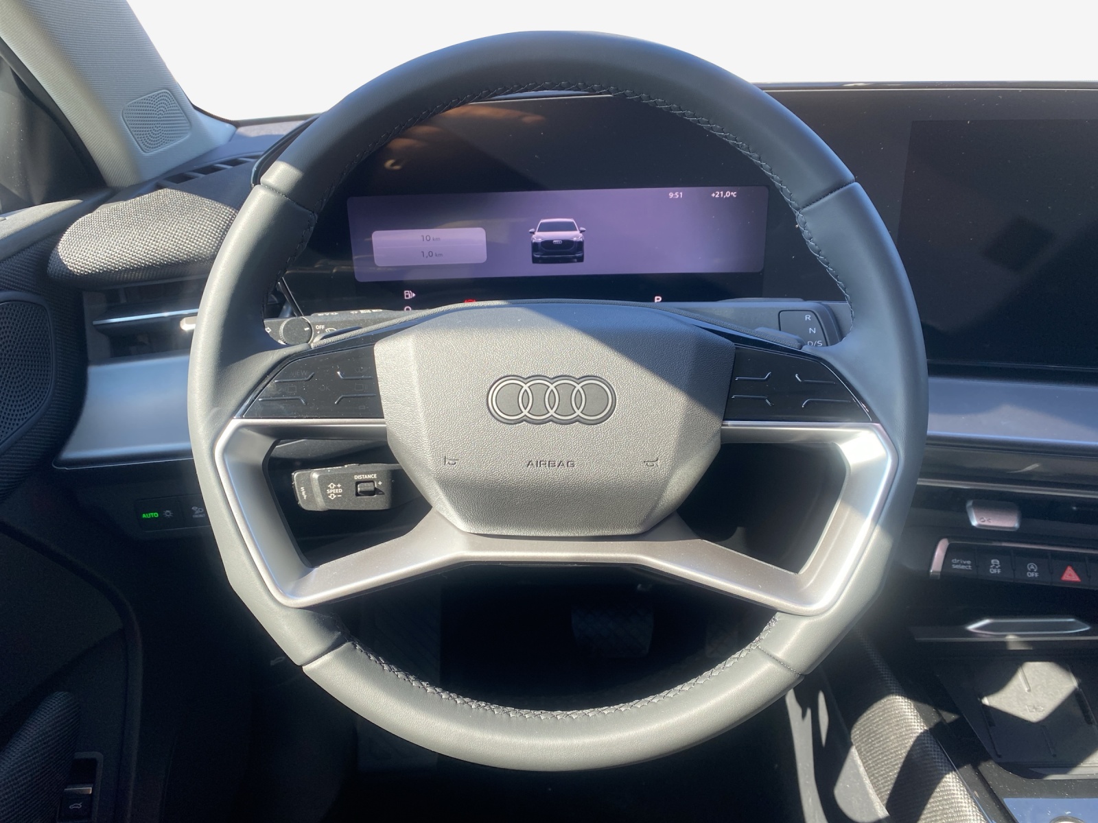 AUDI Q3 SUV 110 kW TFSI S tronic-image-8
