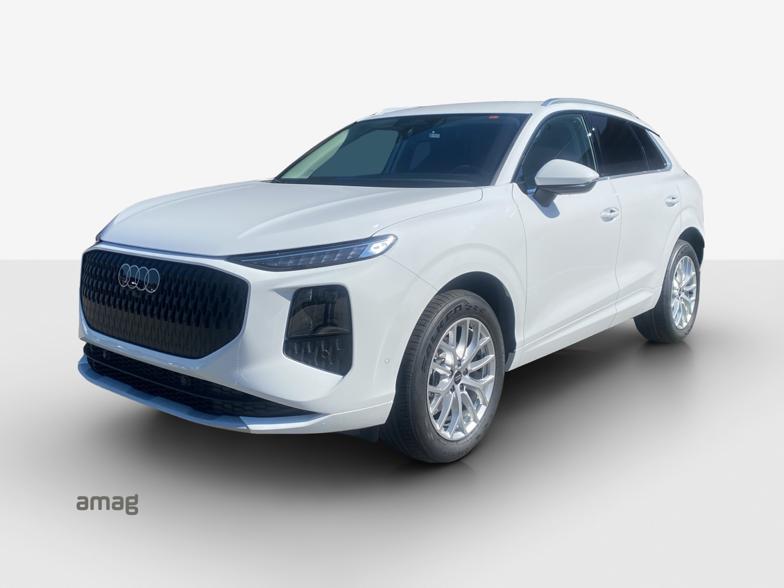 AUDI Q3 SUV 110 kW TFSI S tronic-image-1
