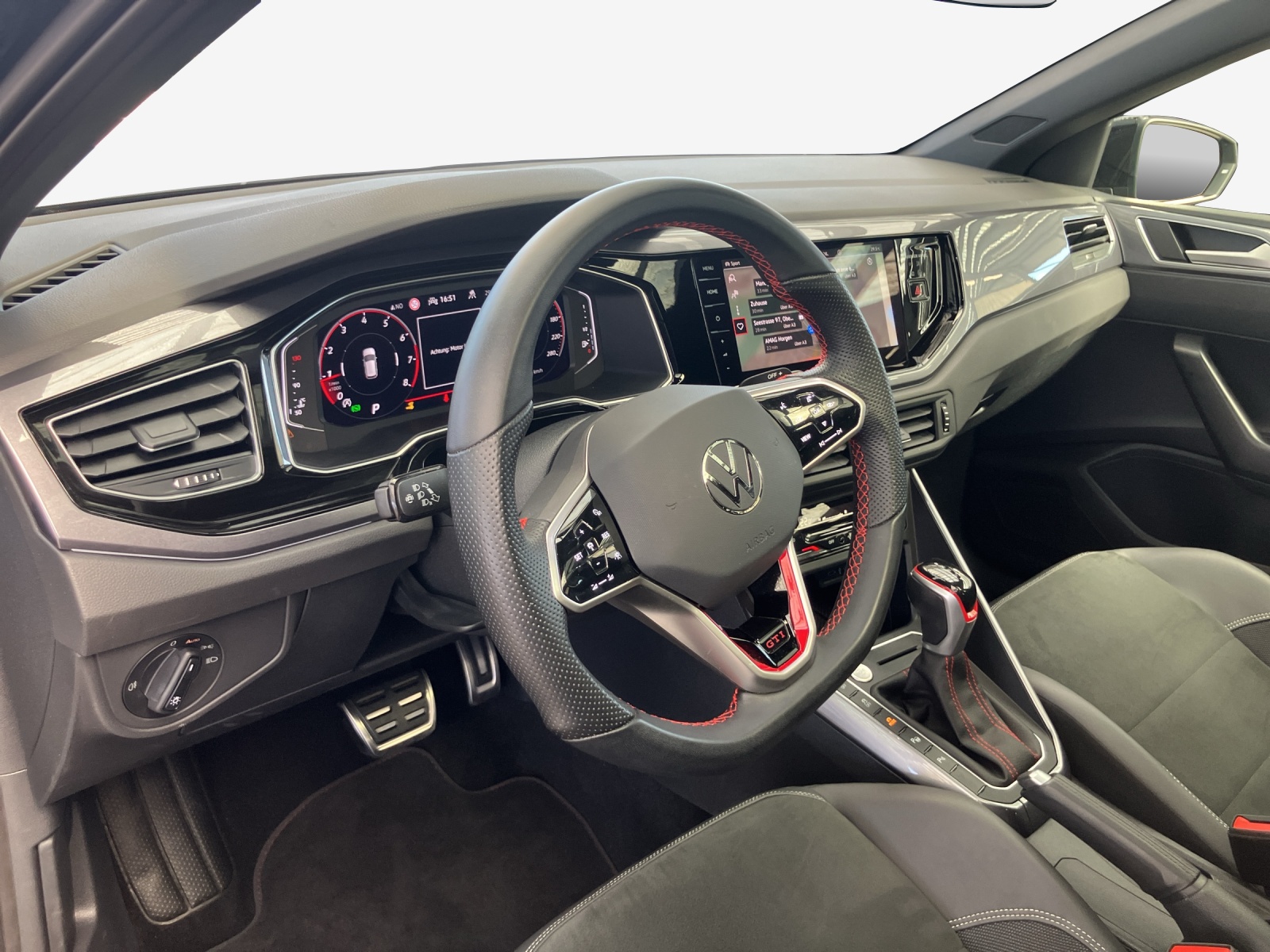 VW Polo 2.0 TSI GTI DSG-image-8