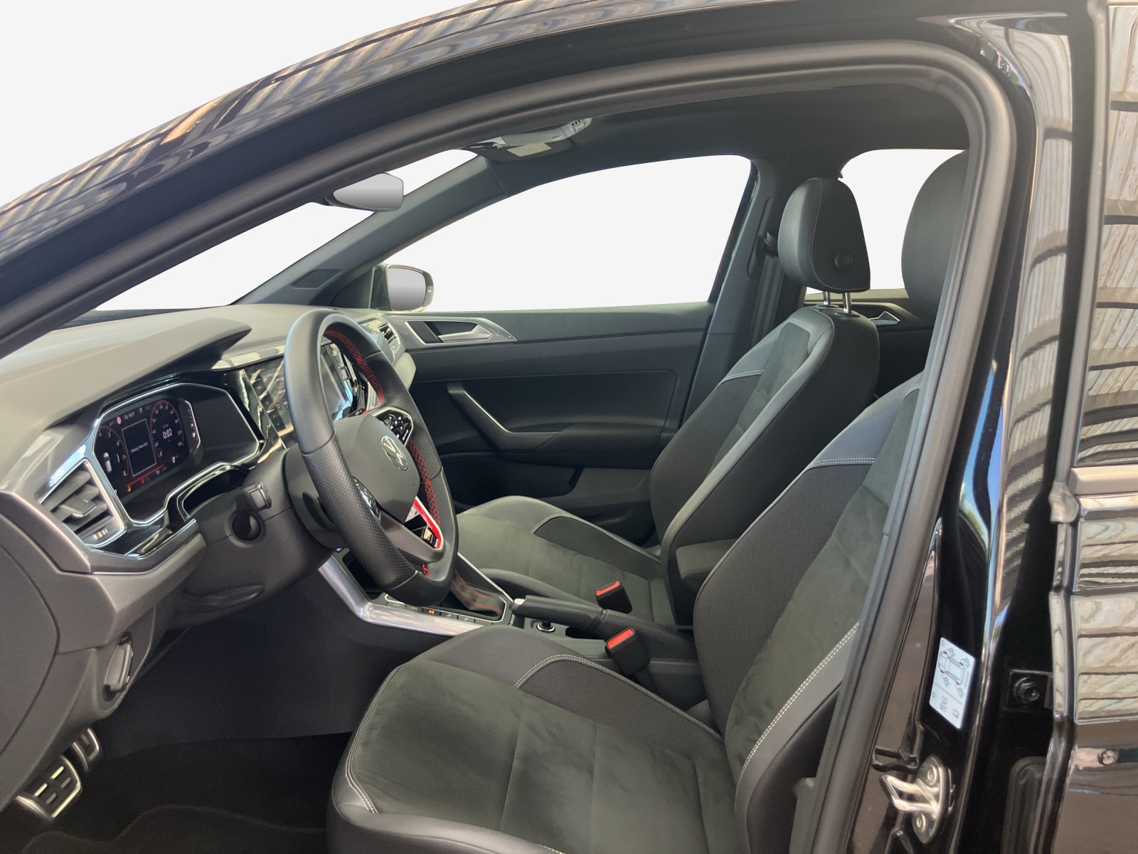 VW Polo 2.0 TSI GTI DSG-image-7