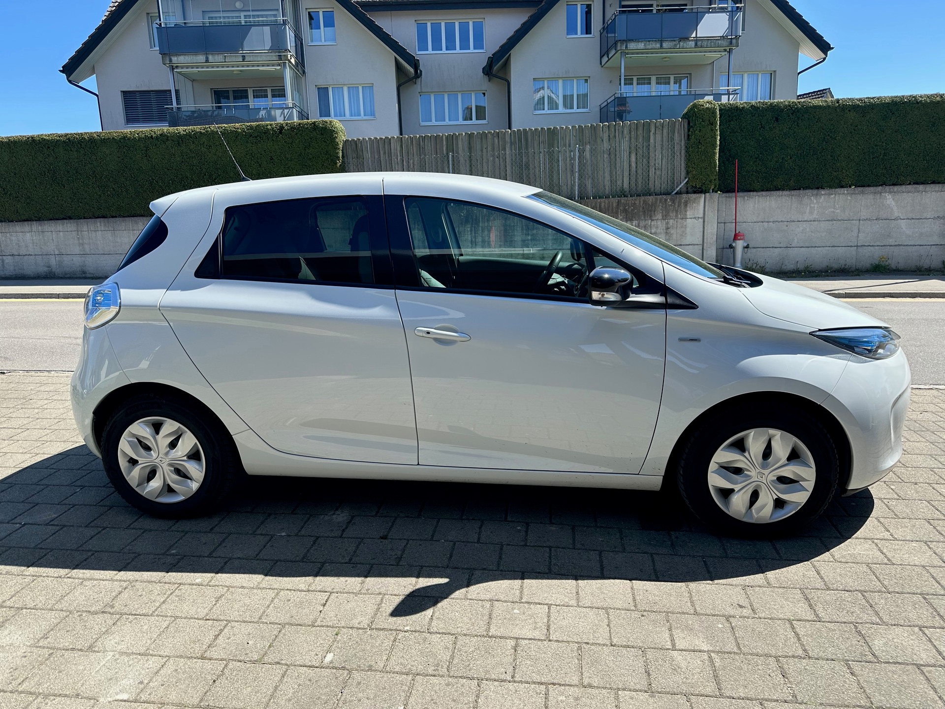 RENAULT R110 Bose-image-2