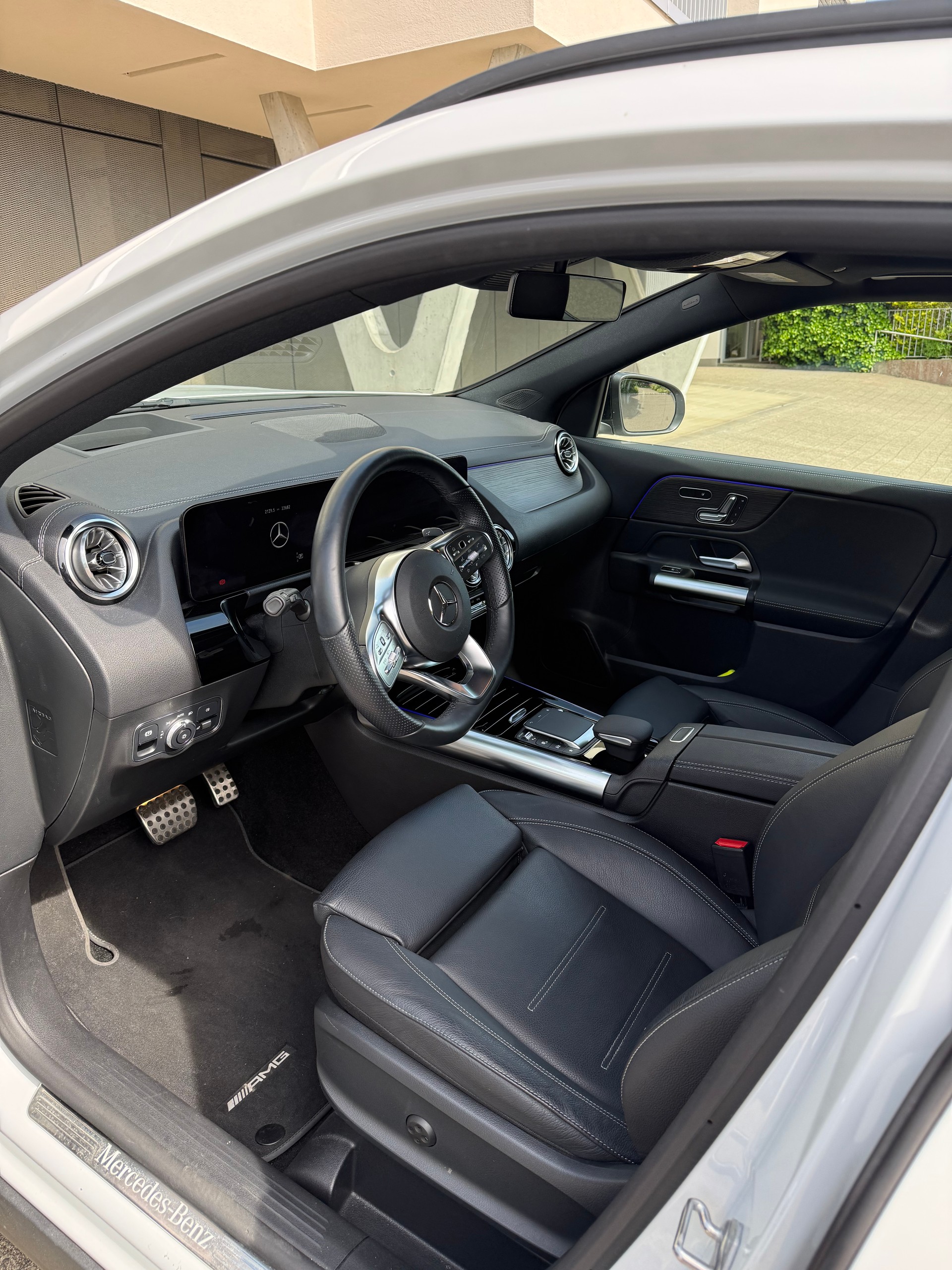MERCEDES-BENZ GLA AMG line-image-3