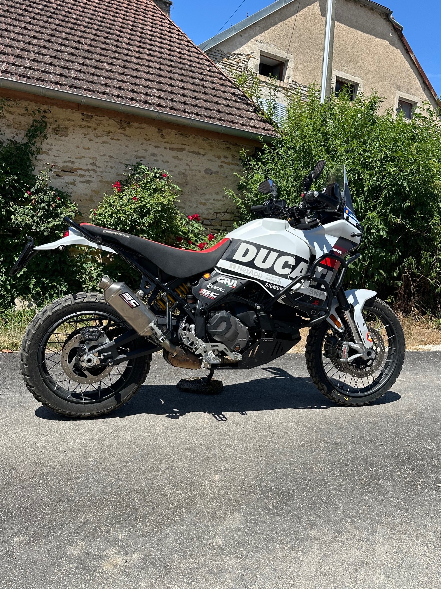 DUCATI Desert X-image-8