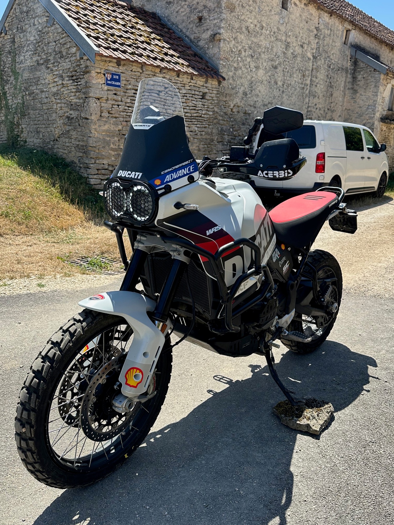 DUCATI Desert X