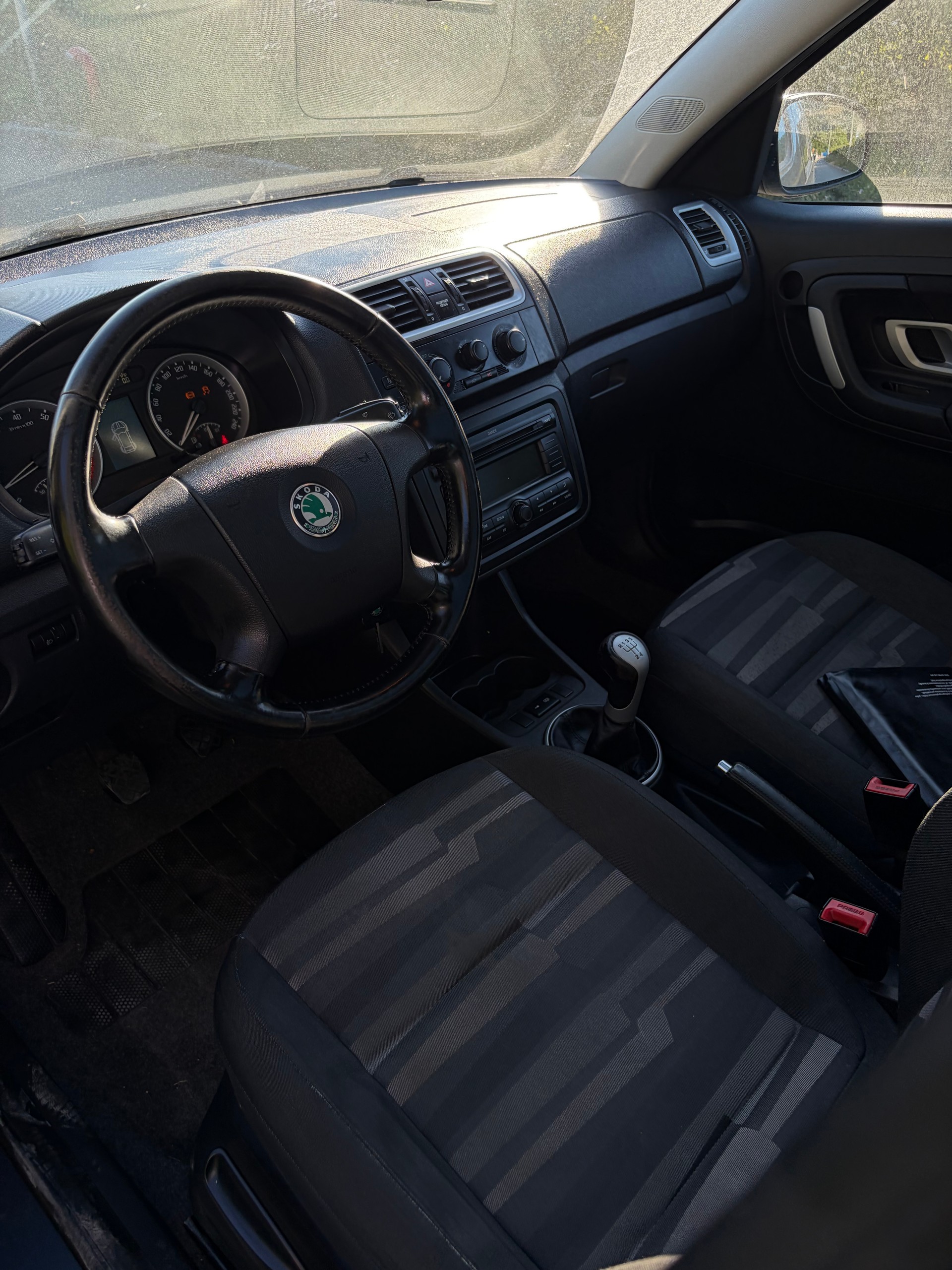 SKODA Roomster 1.6 Magic-image-6