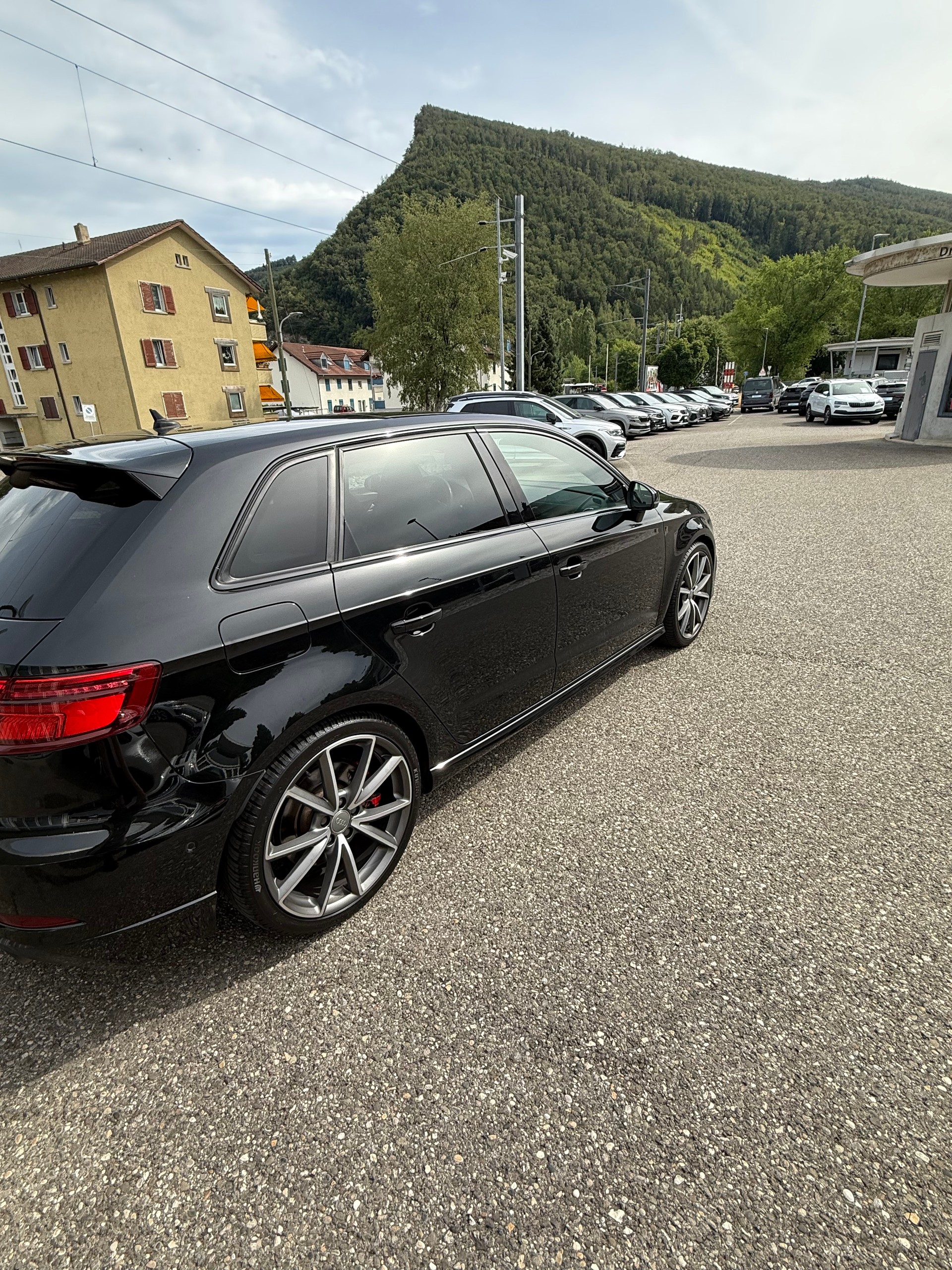 AUDI S3 Sportback 2.0 TFSI quattro S-tronic-image-5