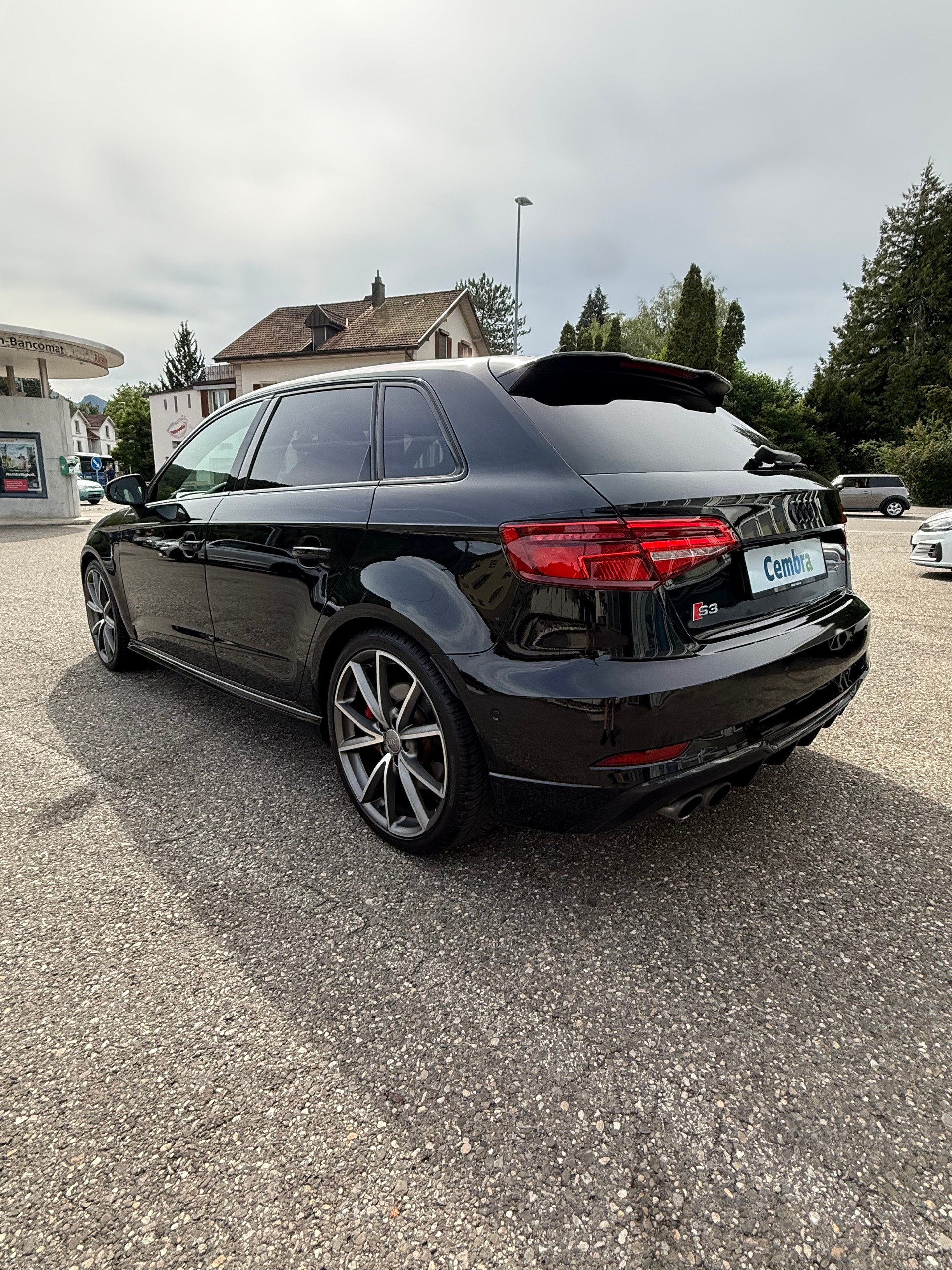 AUDI S3 Sportback 2.0 TFSI quattro S-tronic-image-3