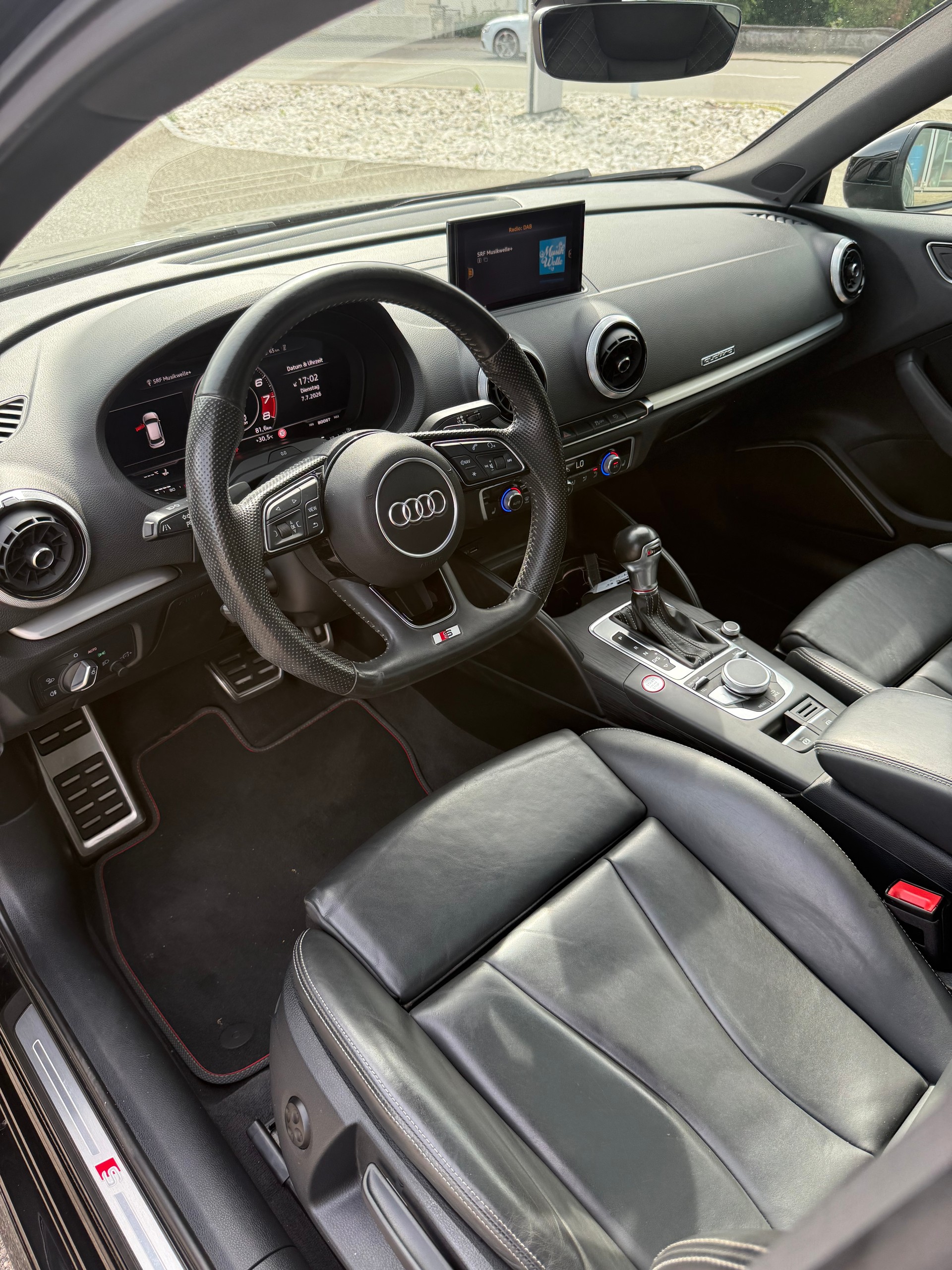 AUDI S3 Sportback 2.0 TFSI quattro S-tronic-image-7