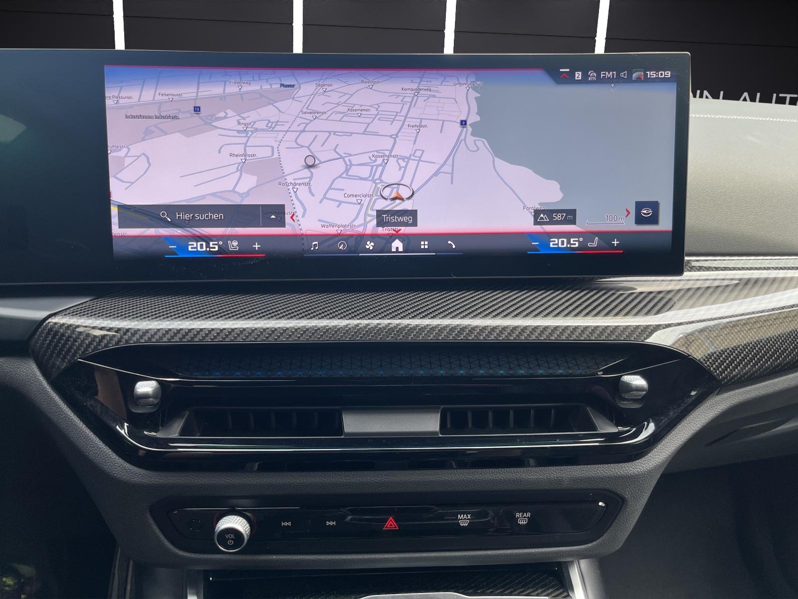 BMW M340i xDrive Touring-image-17