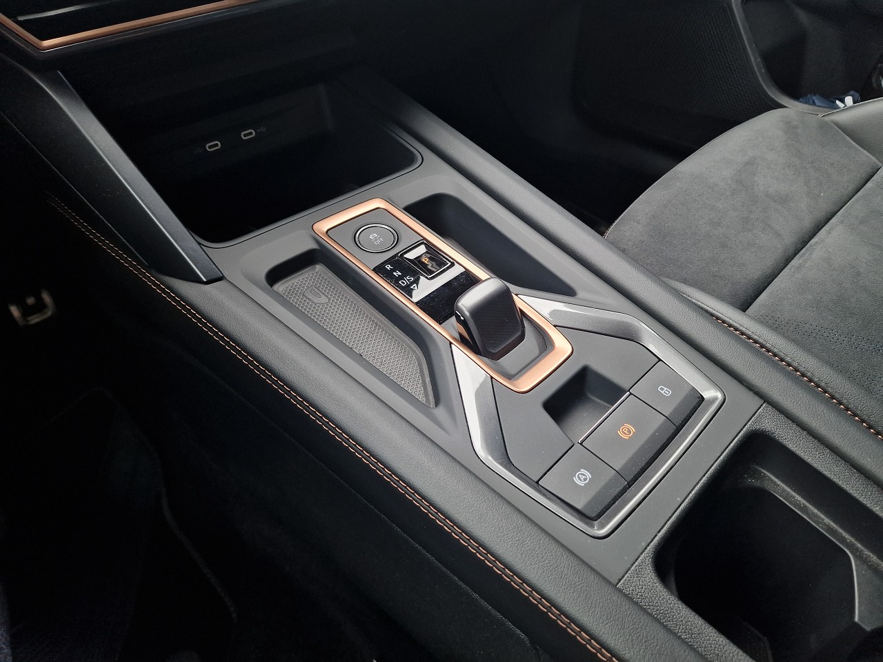 CUPRA Formentor 1.5 TSI DSG-image-26