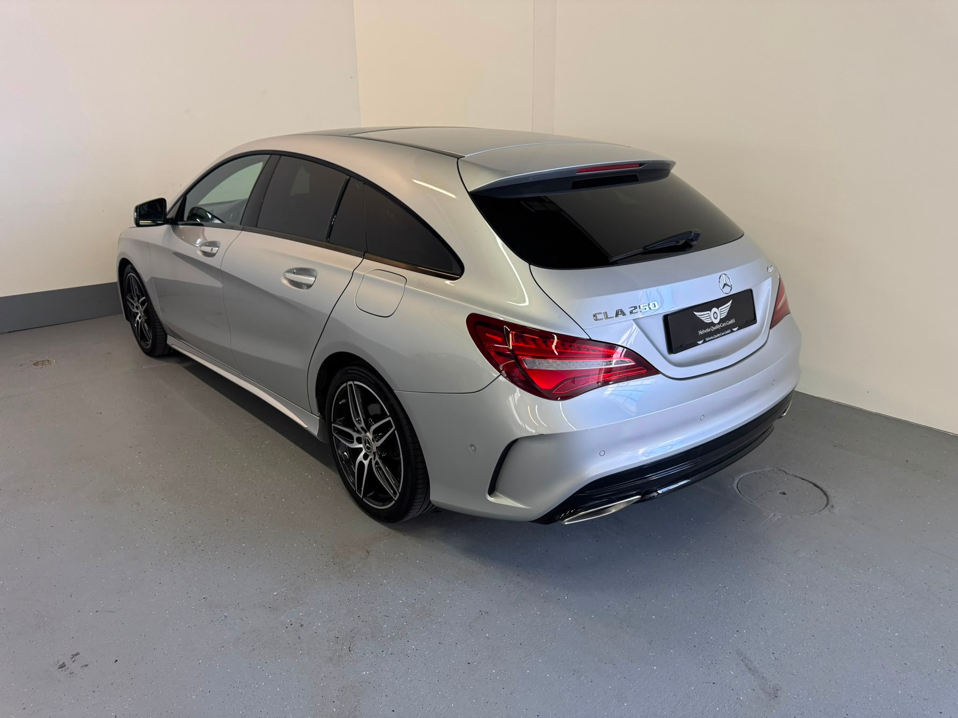 MERCEDES-BENZ CLA Shooting Brake 250 AMG Line 4Matic 7G-DCT-image-8