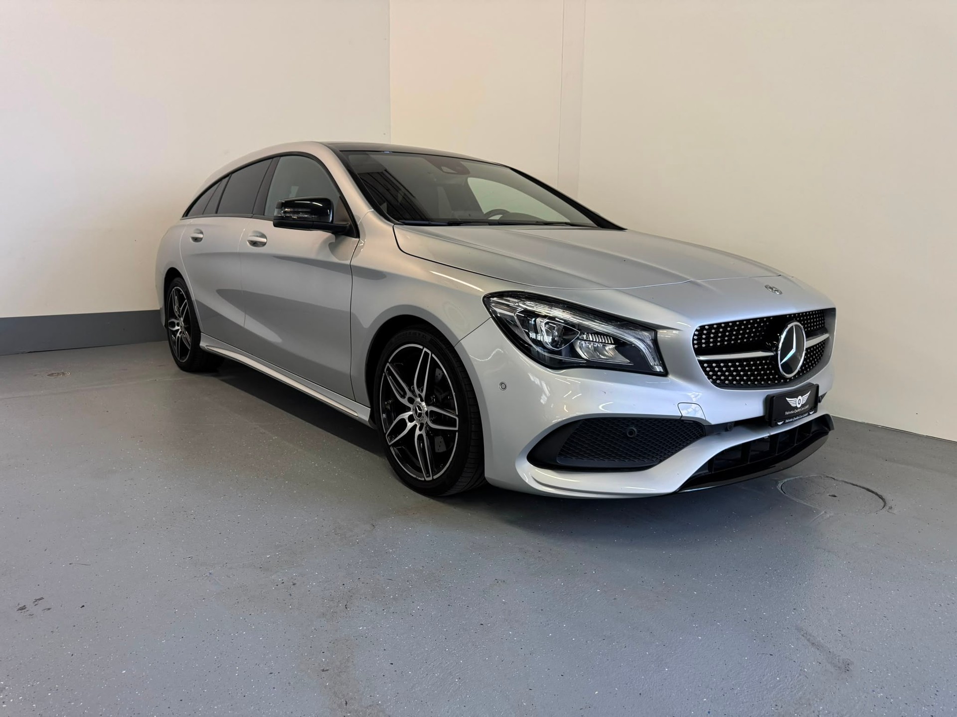 MERCEDES-BENZ CLA Shooting Brake 250 AMG Line 4Matic 7G-DCT-image-2