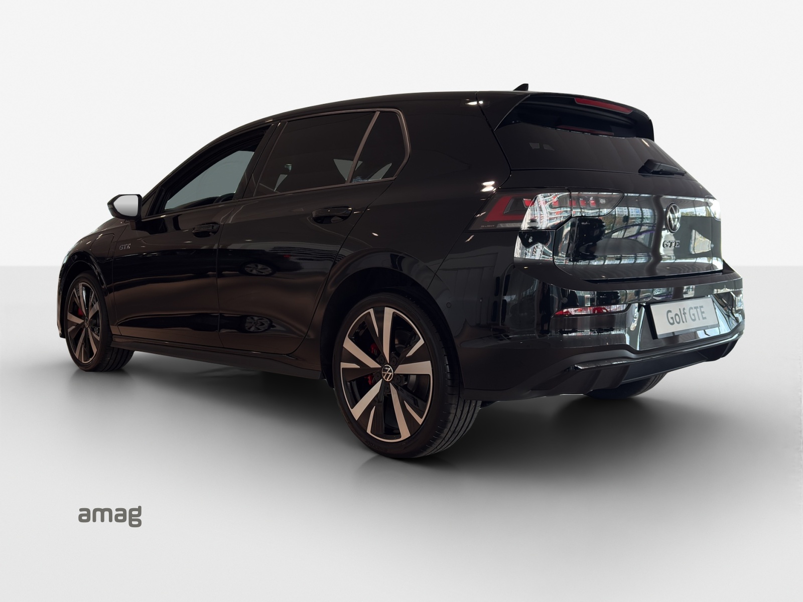 VW Golf 1.5 TSI PHEV GTE-image-2