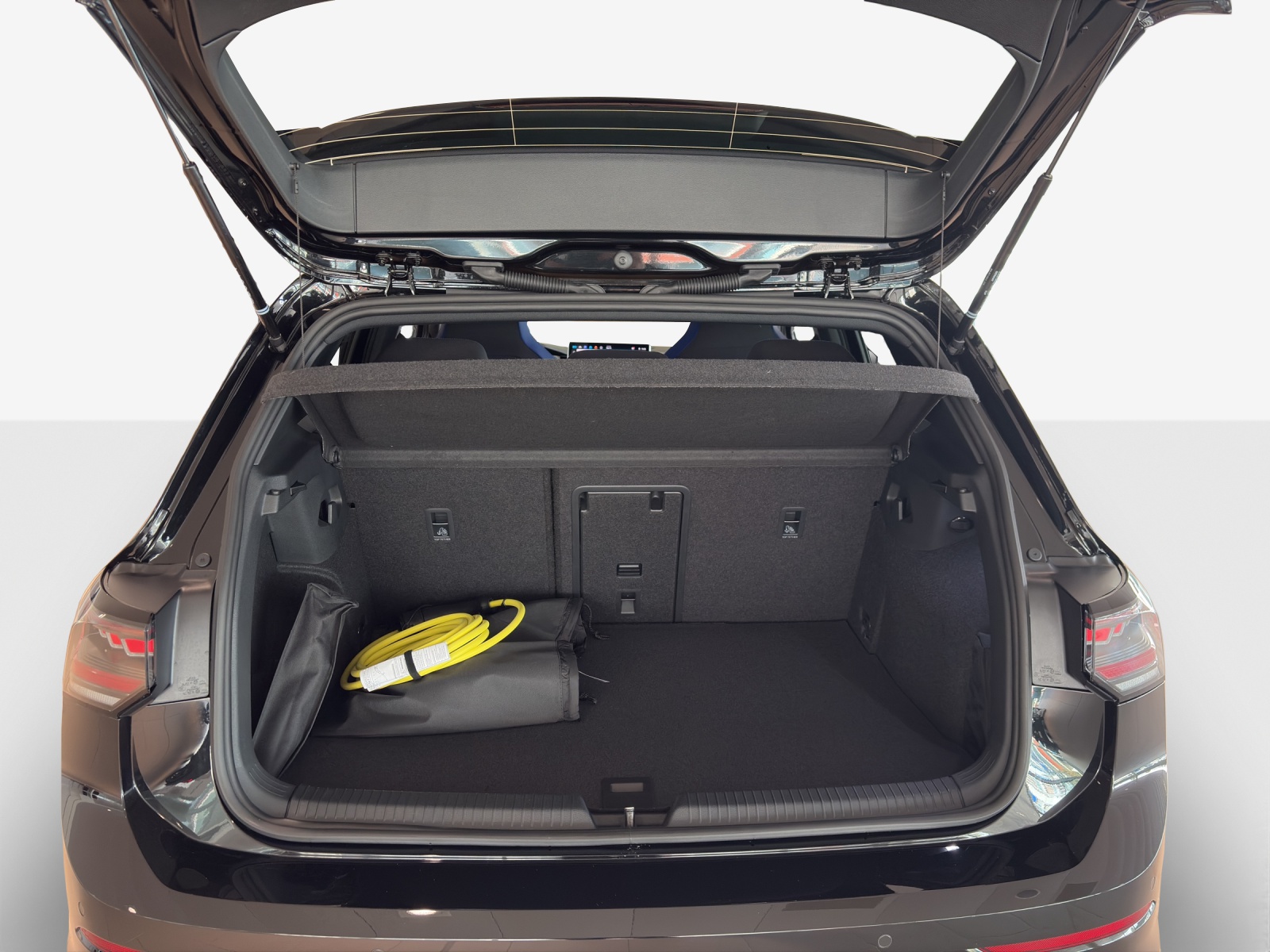 VW Golf 1.5 TSI PHEV GTE-image-12