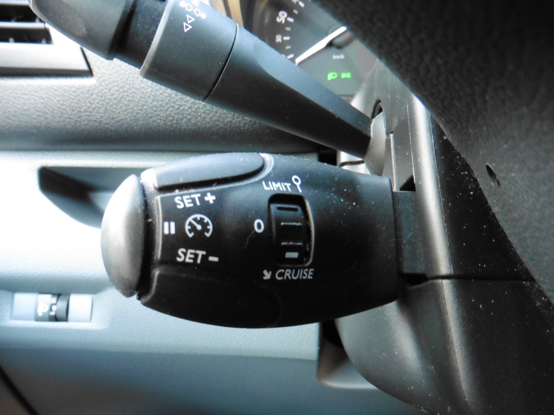 OPEL Vivaro Combi 2.0 CDTI Essentia s/s M Aut.-image-15