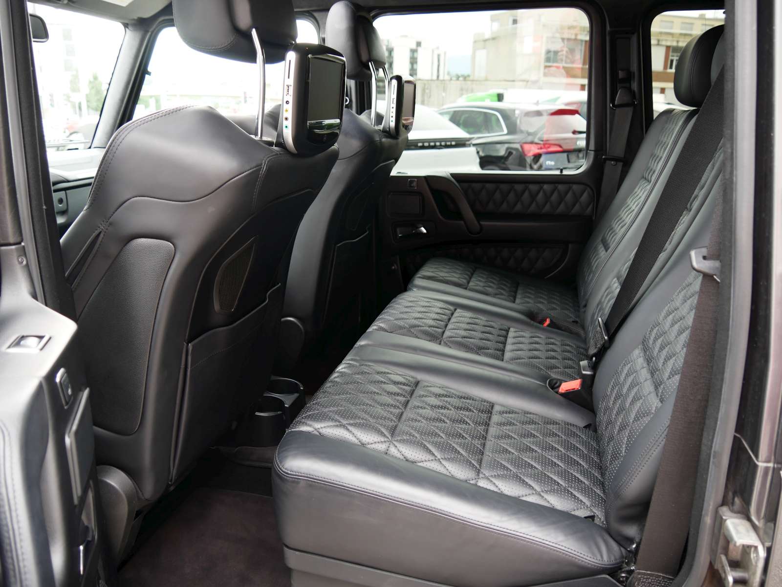 MERCEDES-BENZ G 63 AMG Automatic-image-13