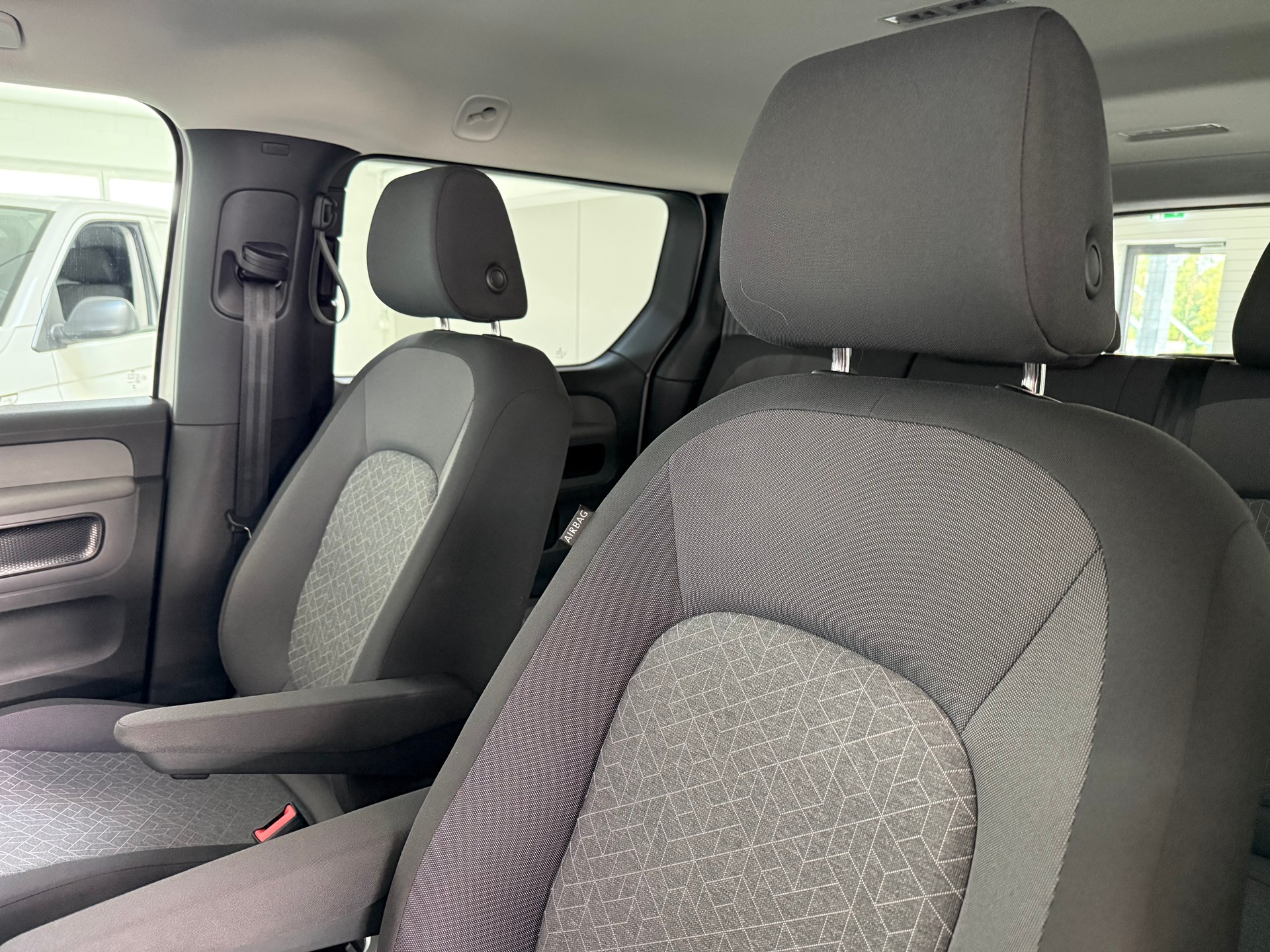 VW ID.BUZZ PRO 285PS 84KwH-image-12