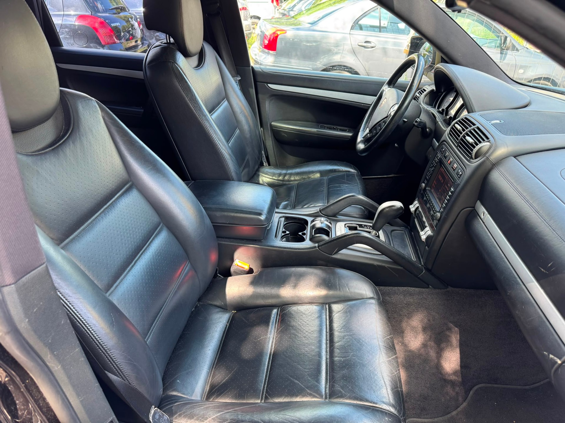 PORSCHE Cayenne-image-3
