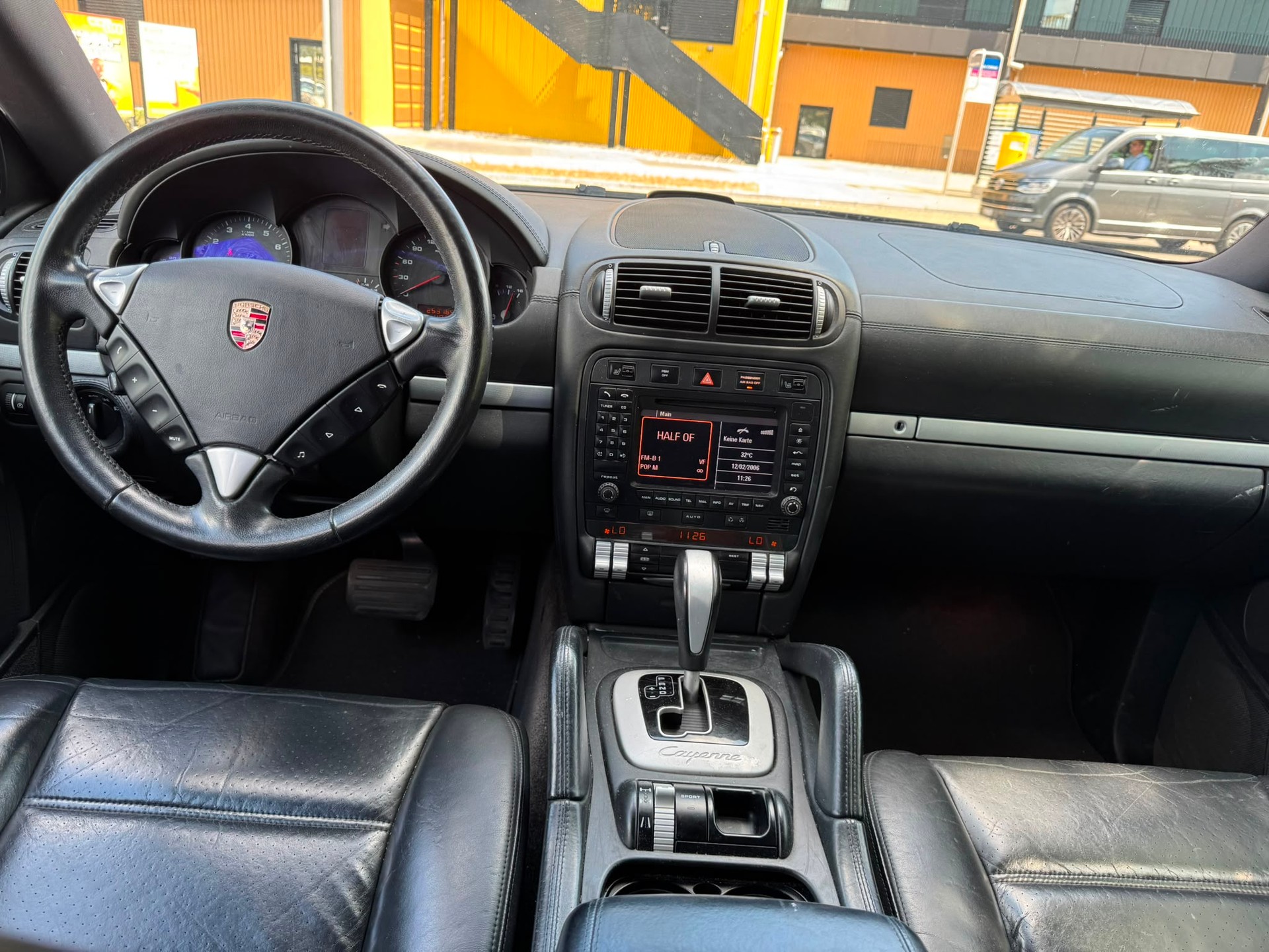 PORSCHE Cayenne-image-6