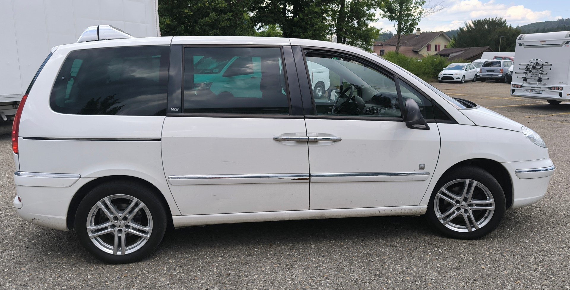 PEUGEOT 807 2.0 16V HDi (ST) Family+-image-6