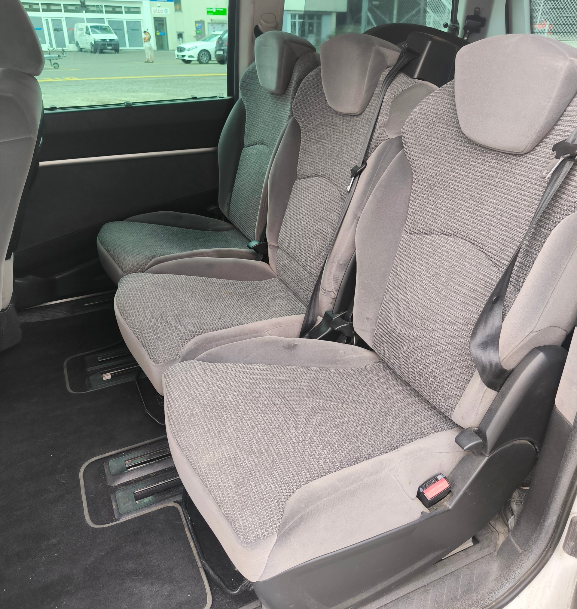 PEUGEOT 807 2.0 16V HDi (ST) Family+-image-10