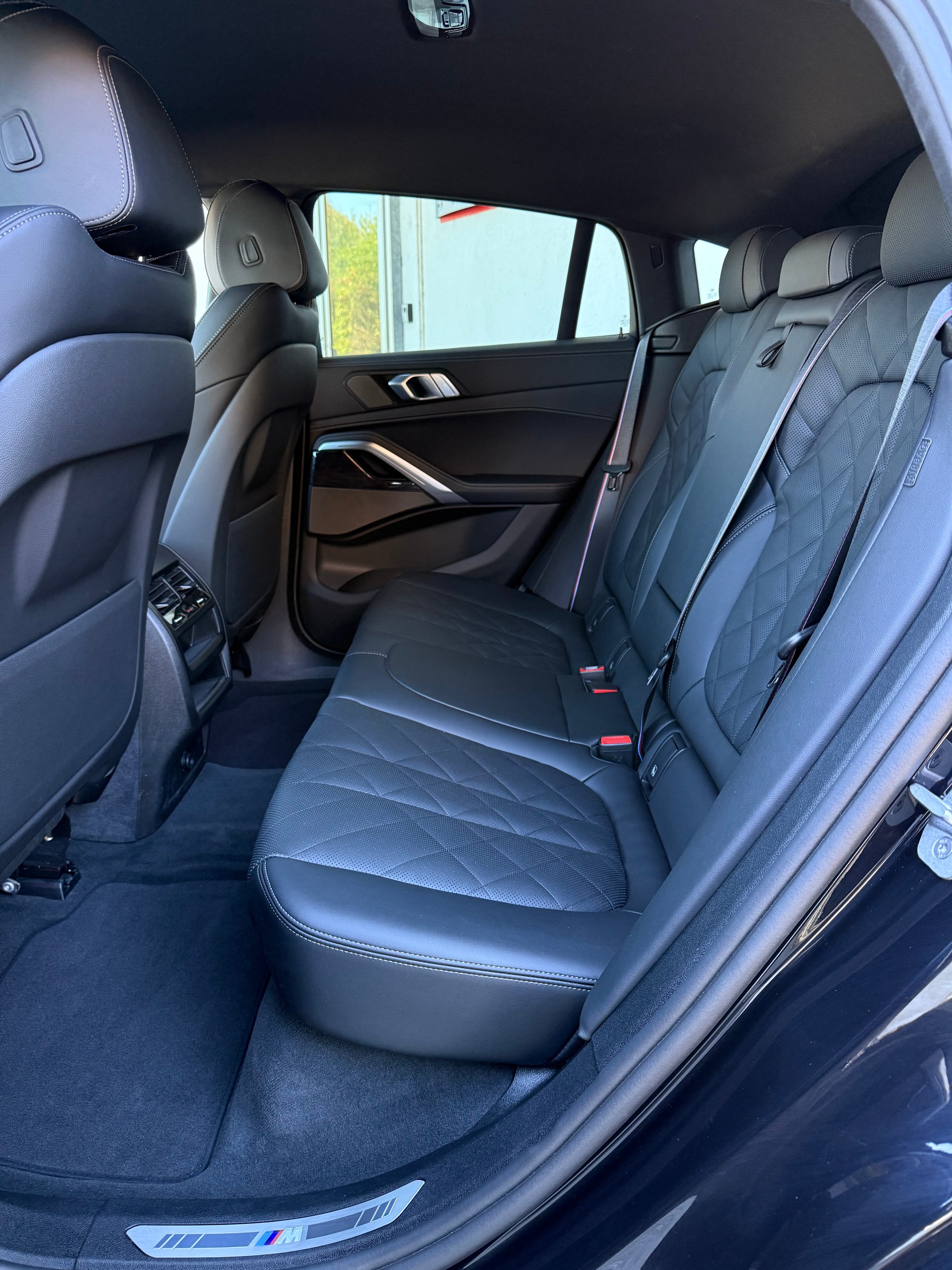 BMW X6 xDrive 48V 30d M Sport Pro Steptronic M-PAKET / CH-AUTO / GRATIS SERVICE BMW GARANTIE-image-22