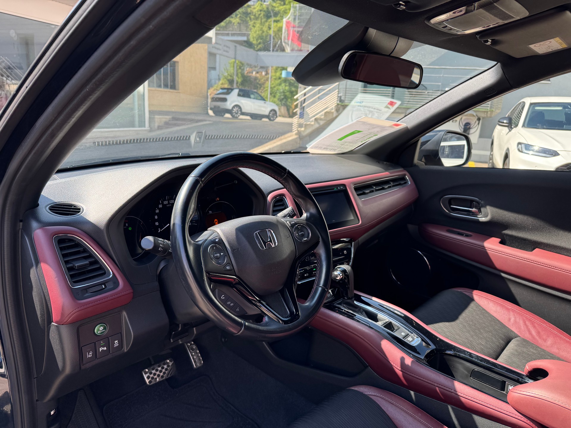 HONDA HR-V 1.5i-VTEC Turbo CVT-image-14