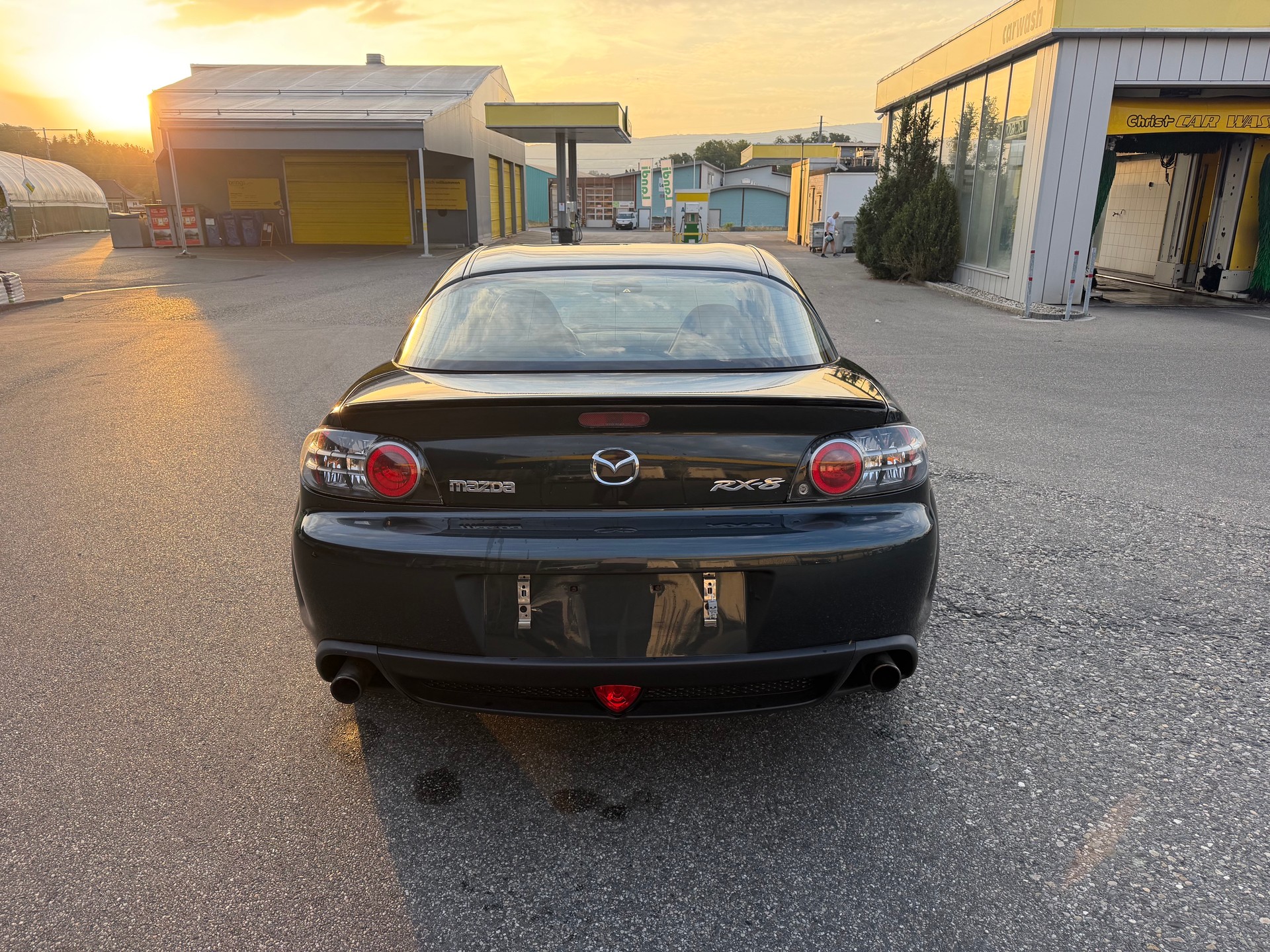 MAZDA RX-8 Revolution-image-2