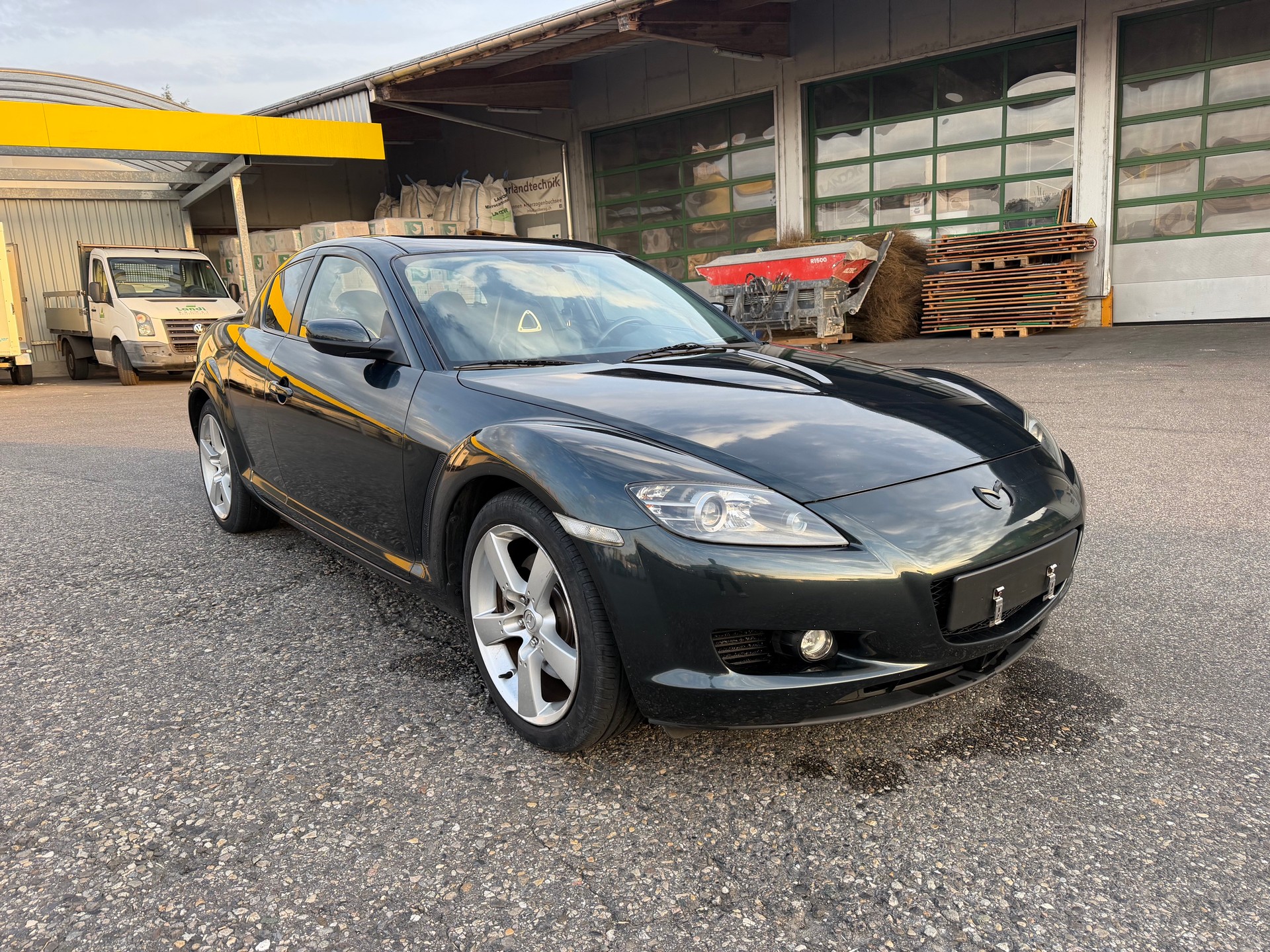 MAZDA RX-8 Revolution-image-4
