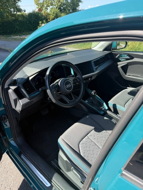 AUDI A1 Sportback 35 TFSI S-tronic-image-4