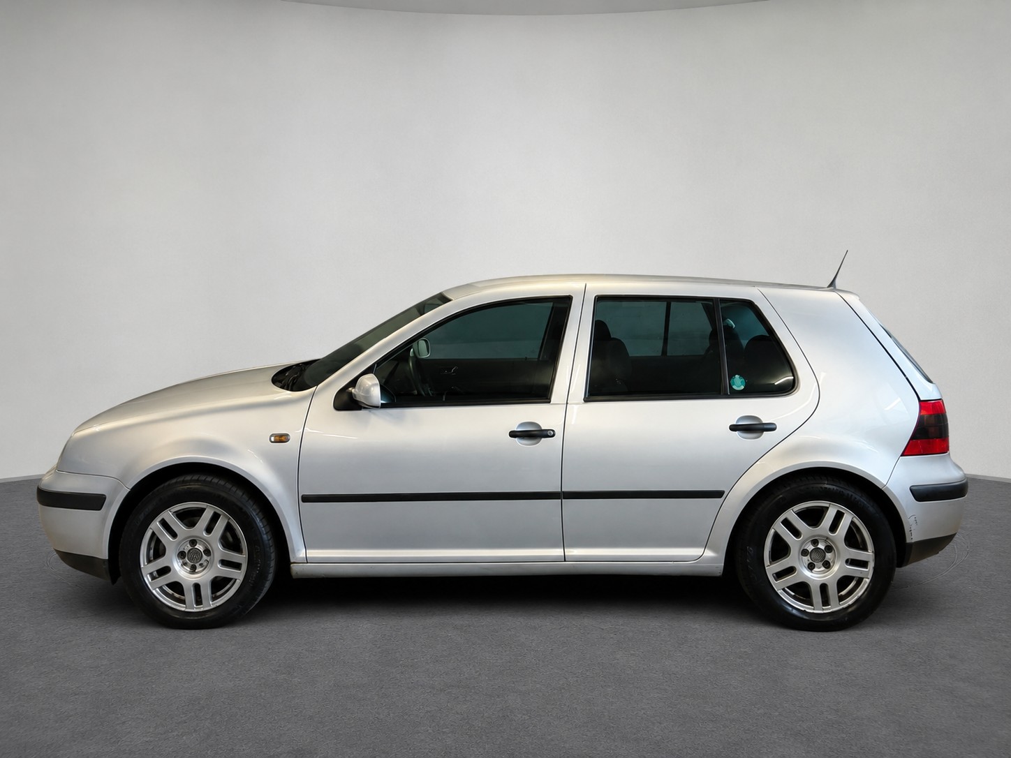 VW Golf 4 1.8 20V Automat-showroom-element-1