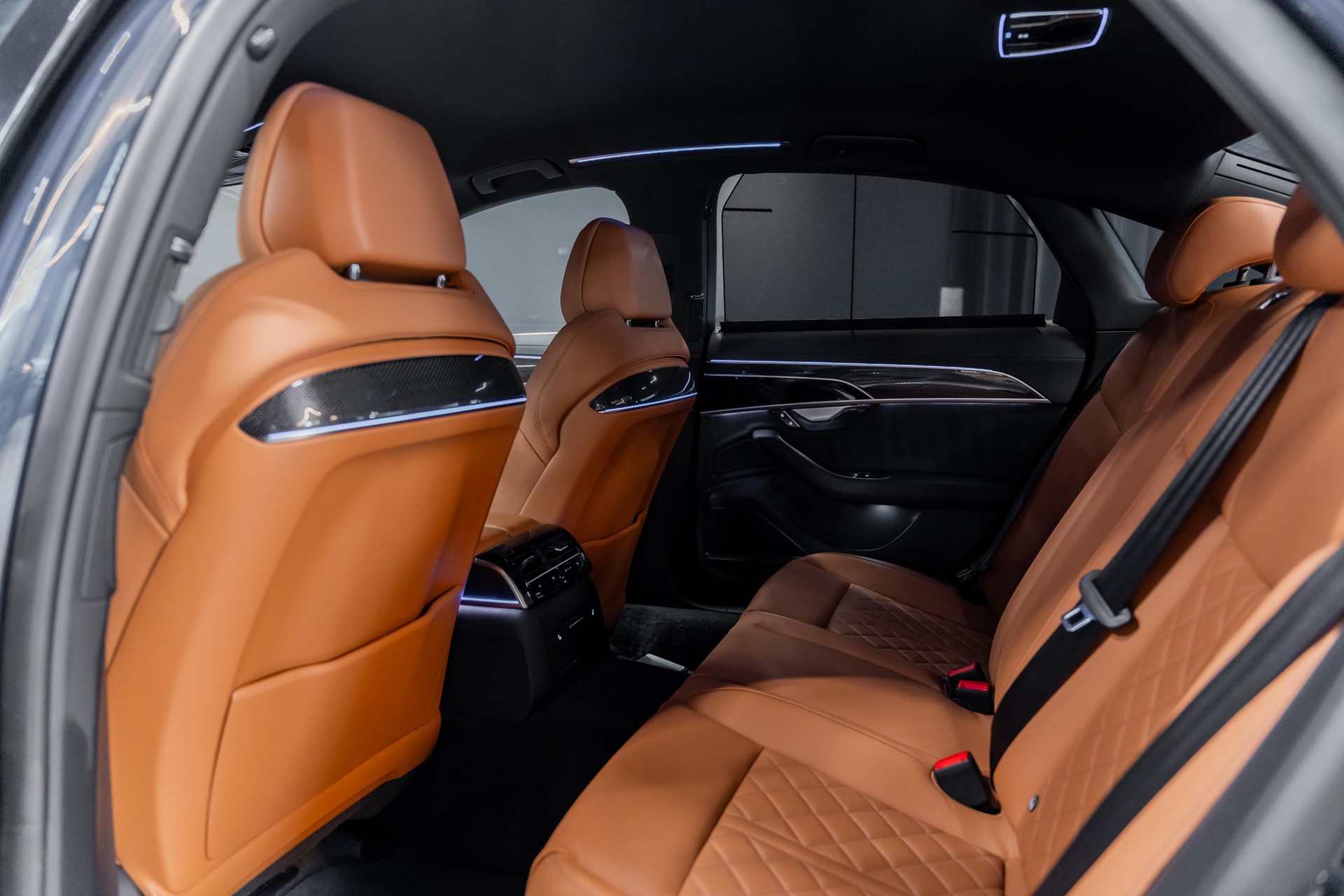 AUDI A8 50 TDI quattro / S-Line / Panoramaschiebedach / Soft Close / Luftfahrwerk / Head Up Display / B&O Soundsystem uvm...-image-11