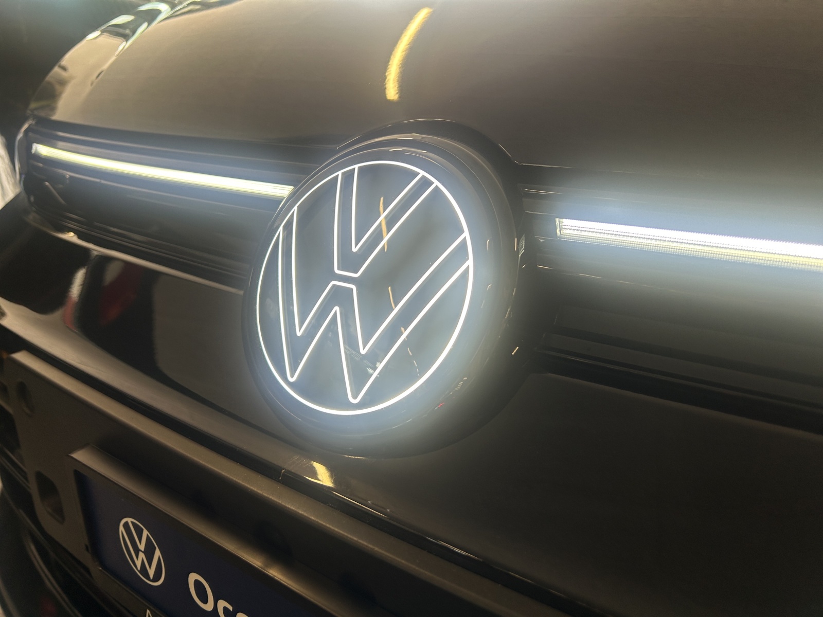 VW Golf 2.0 TSI R Black Edition DSG 4 Motion-image-13