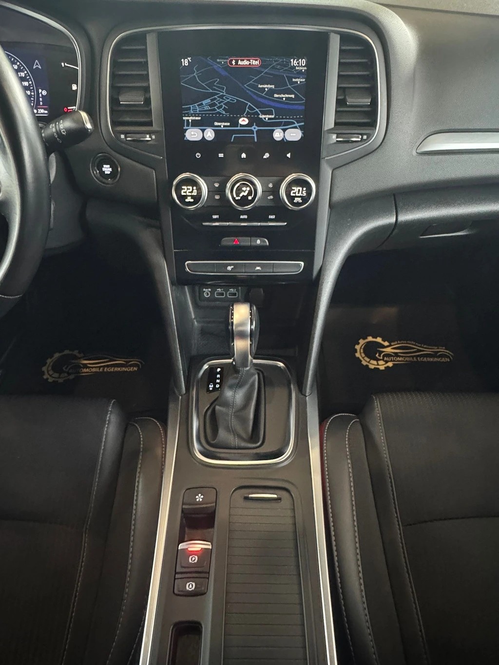 RENAULT Mégane Berline 1.3 16V R.S.Line EDC-image-18