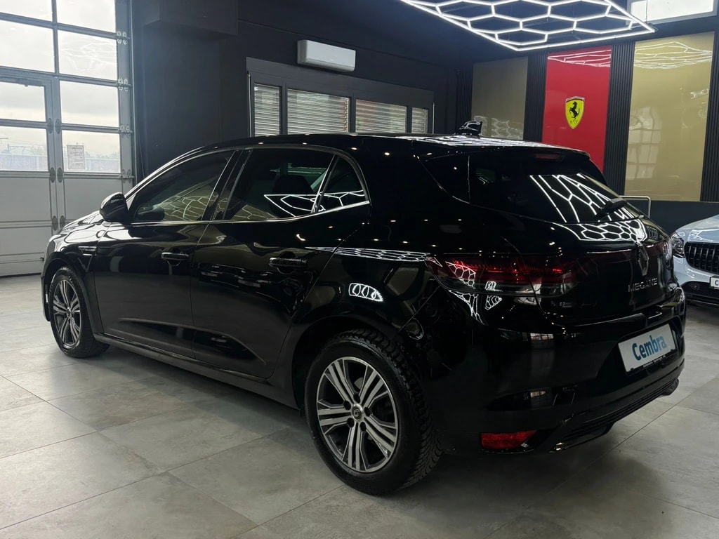 RENAULT Mégane Berline 1.3 16V R.S.Line EDC-image-6