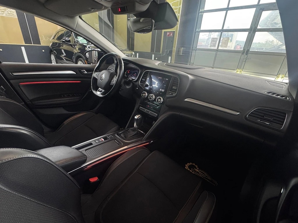 RENAULT Mégane Berline 1.3 16V R.S.Line EDC-image-10
