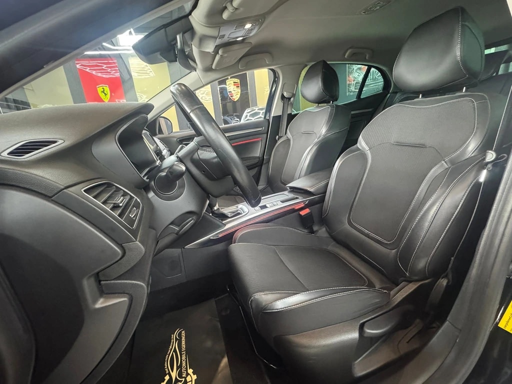 RENAULT Mégane Berline 1.3 16V R.S.Line EDC-image-9