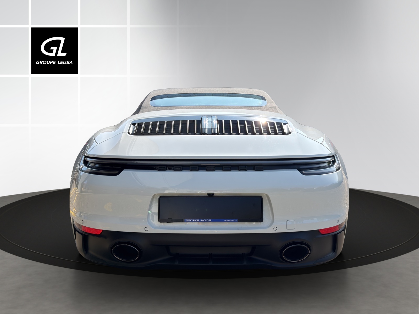 PORSCHE 911 Carrera 4 GTS Cabr.-image-3