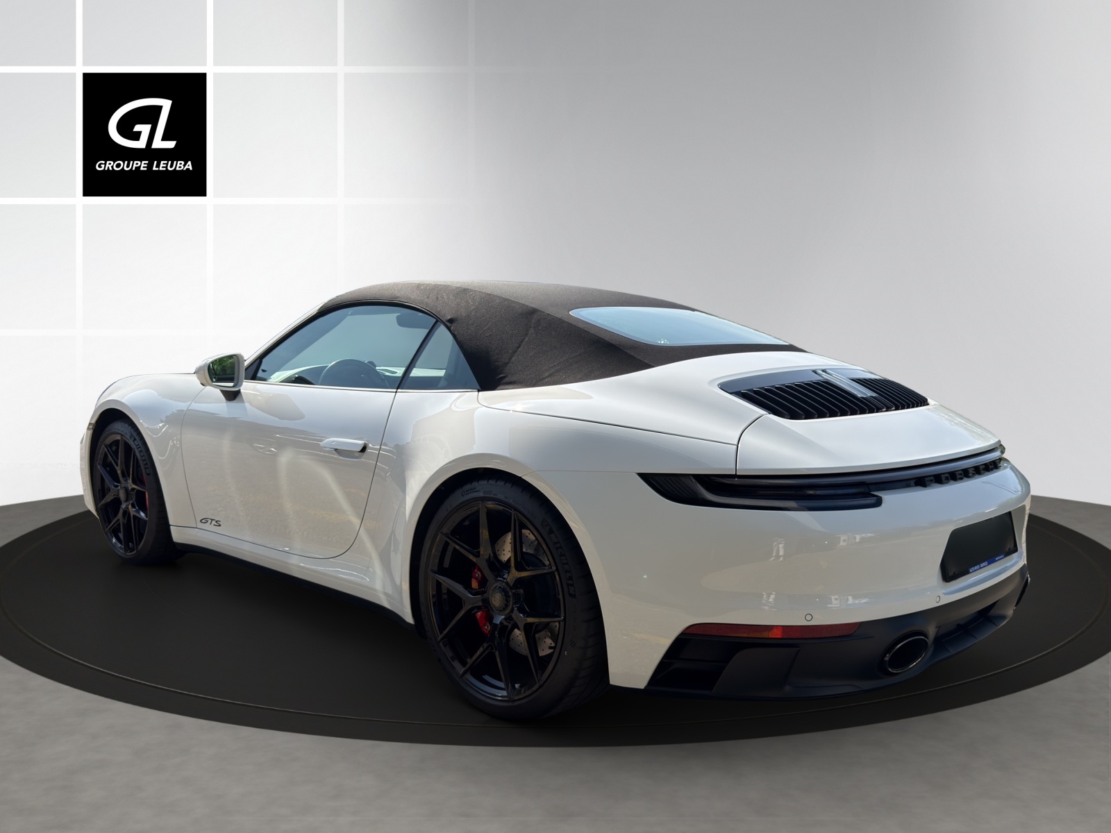 PORSCHE 911 Carrera 4 GTS Cabr.-image-2