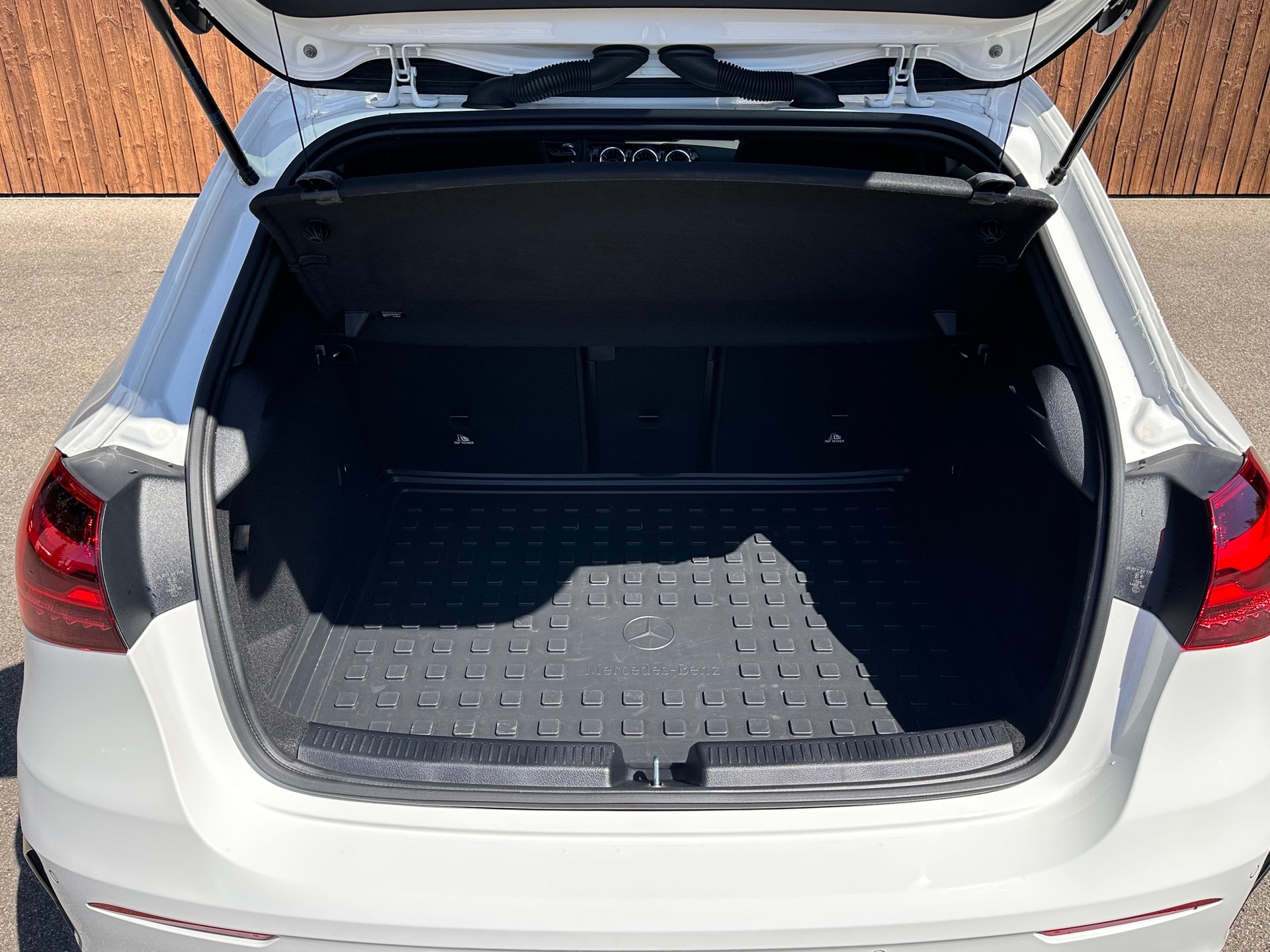 MERCEDES-BENZ A AMG 35 4Matic 8G-DCT-image-8