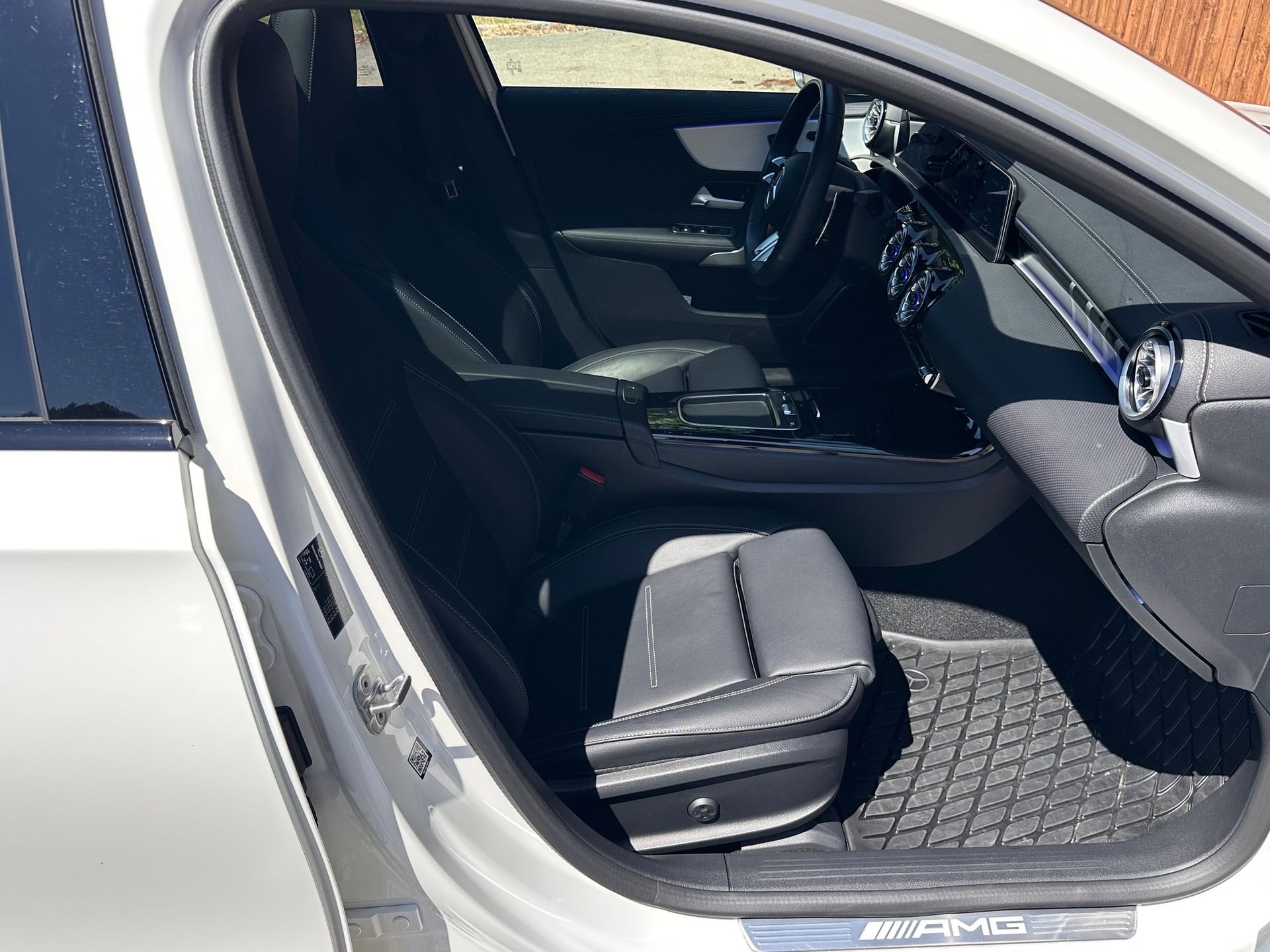MERCEDES-BENZ A AMG 35 4Matic 8G-DCT-image-14
