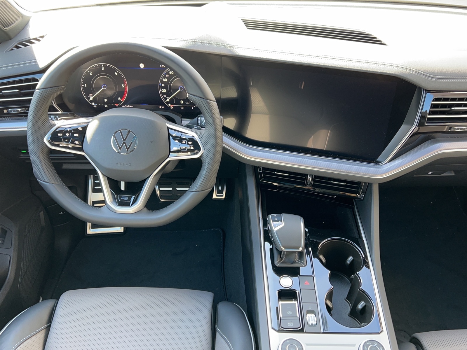 VW Touareg 3.0 TDI R Line Tiptronic-image-7