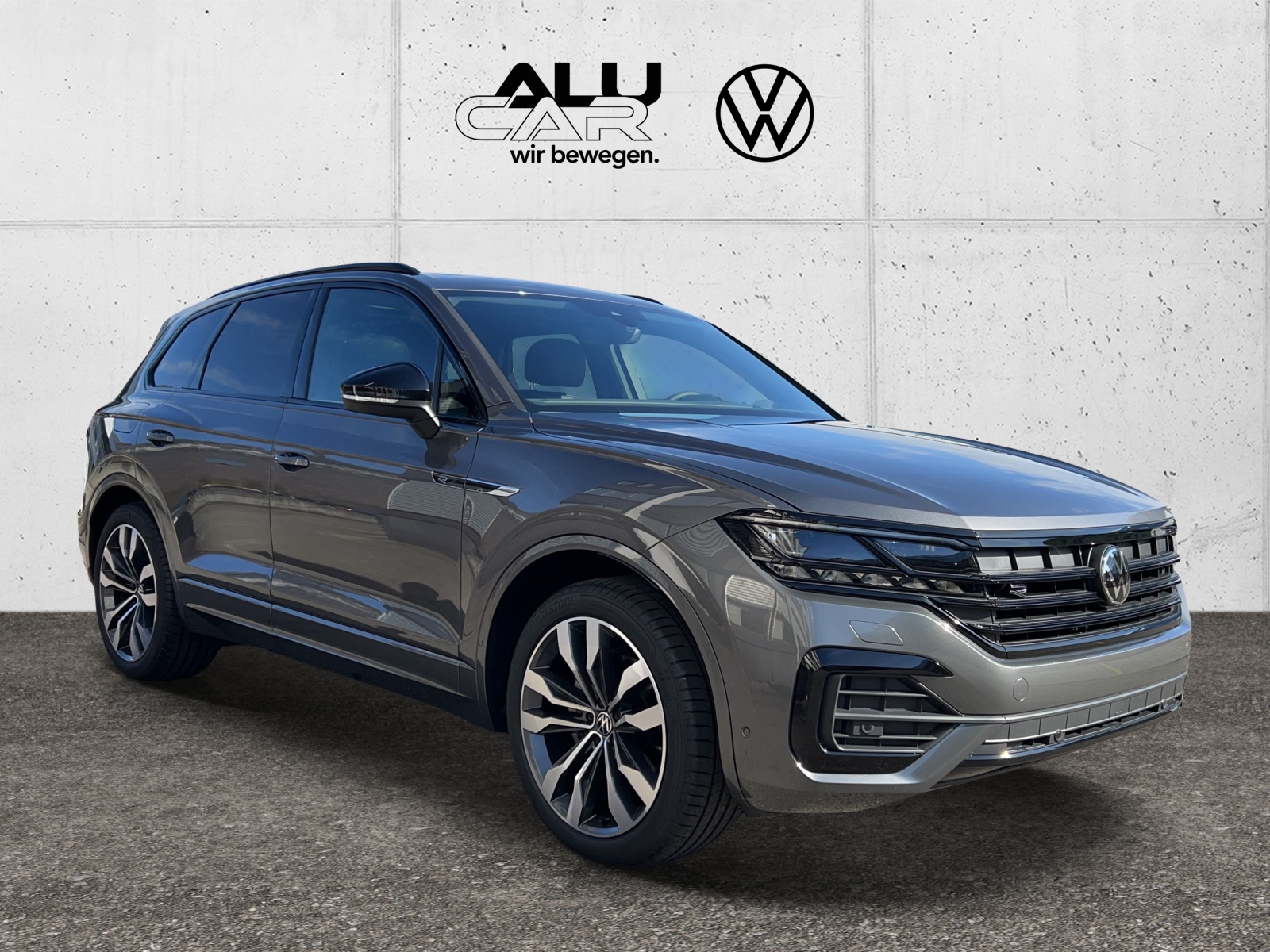 VW Touareg 3.0 TDI R Line Tiptronic-image-5