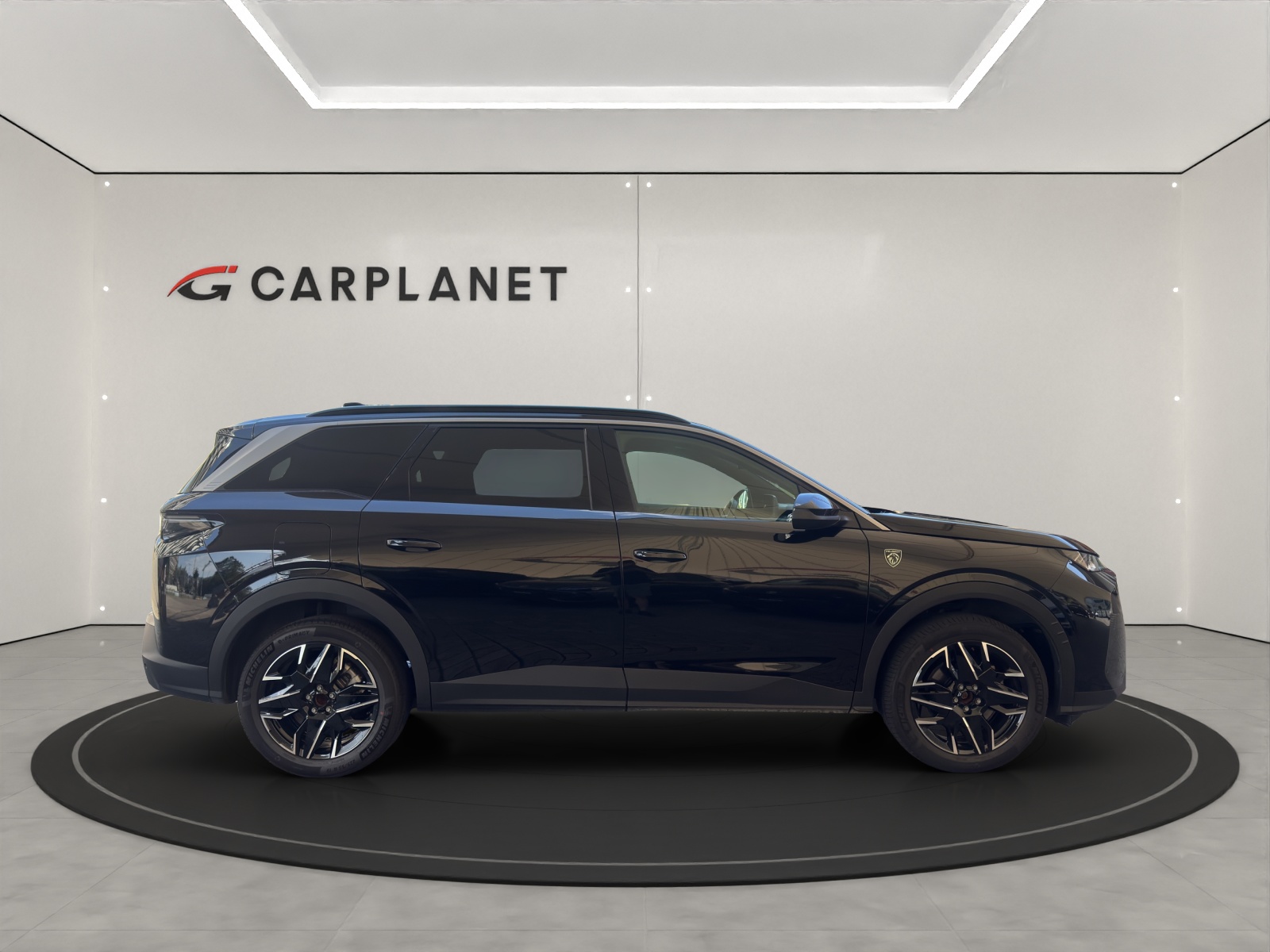 PEUGEOT 5008 1.2 Hybrid GT 145PS 7-Plätzer-image-1