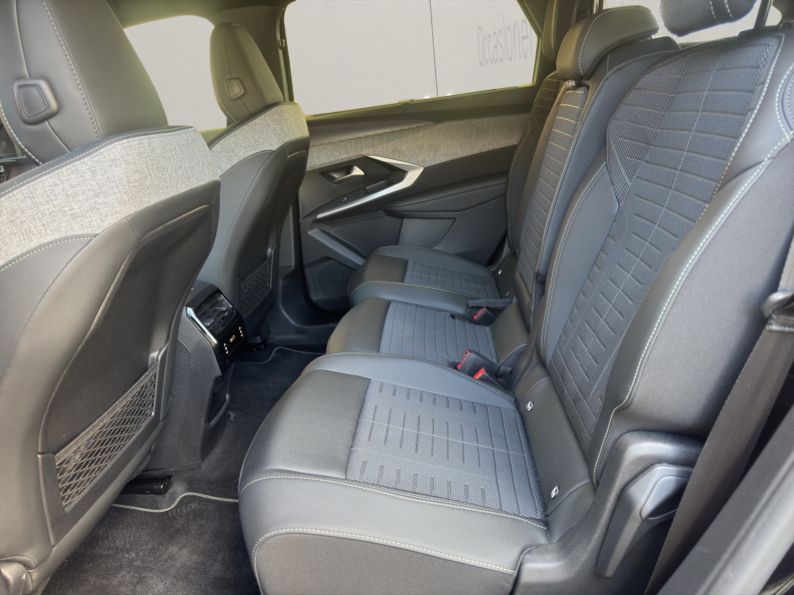 PEUGEOT 5008 1.2 Hybrid GT 145PS 7-Plätzer-image-7
